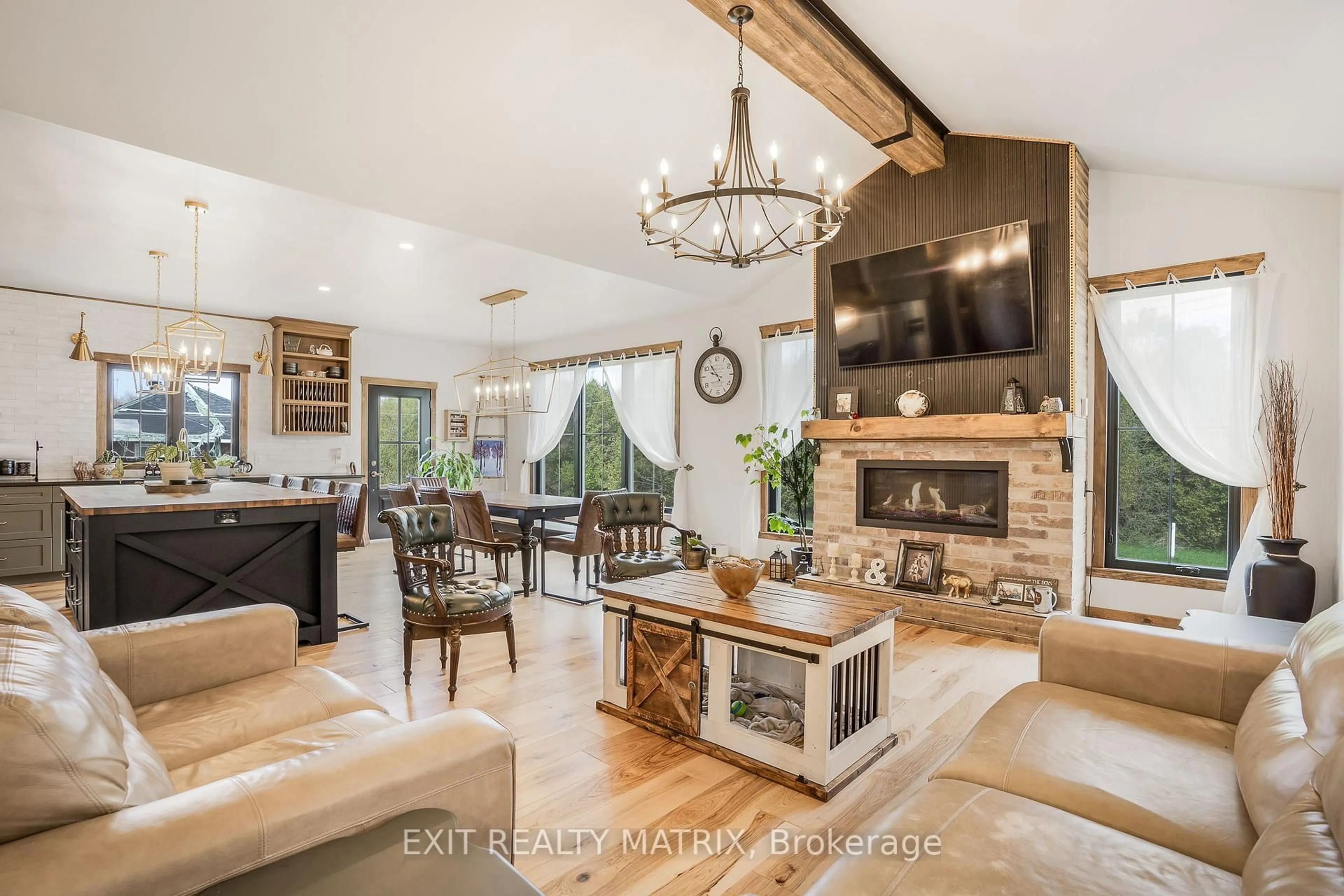 Living room with furniture, unknown for 2725 McLean Crt, North Stormont Ontario K0C 1T0