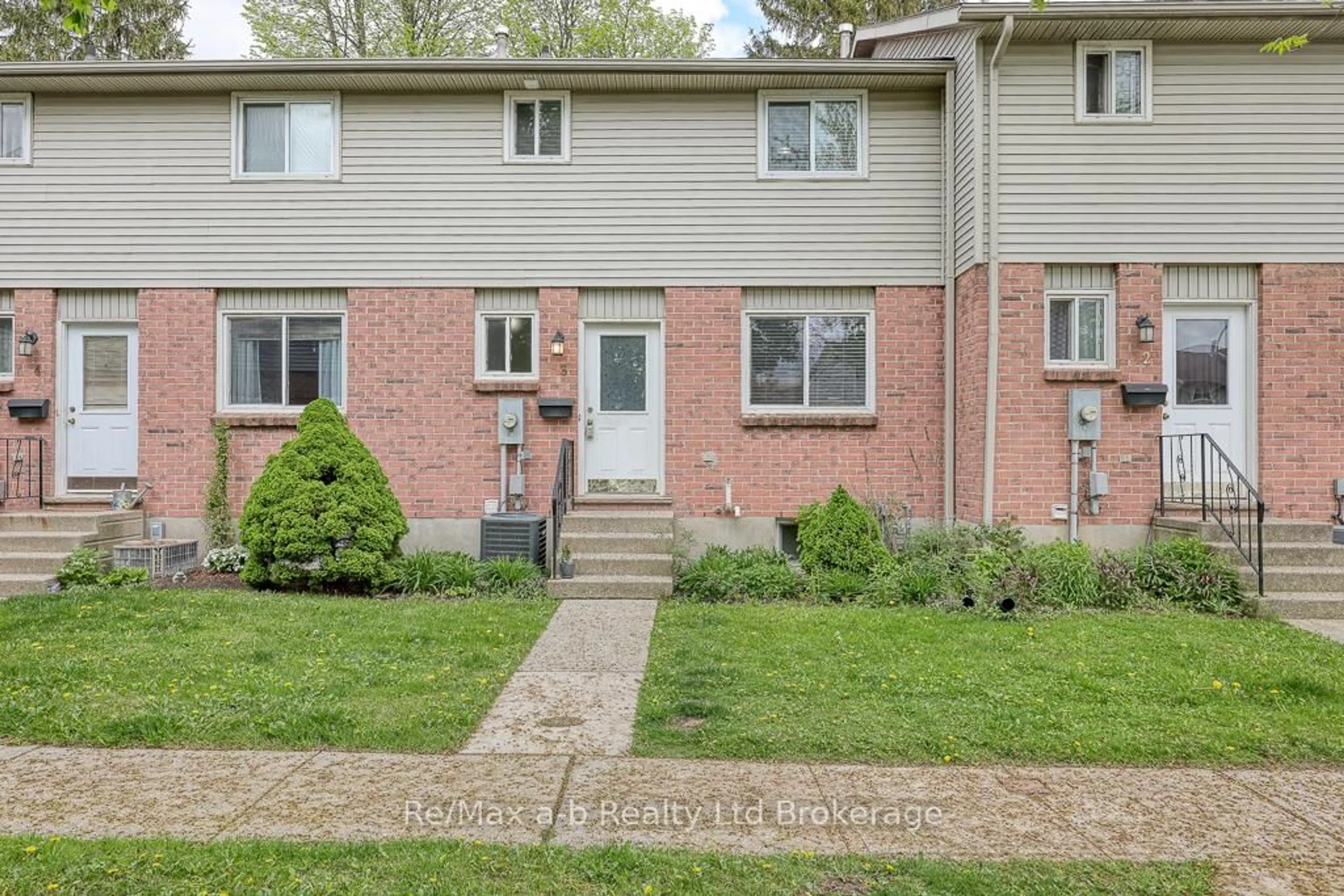Unknown for 478 Springbank Ave #3, Woodstock Ontario N4T 1K7