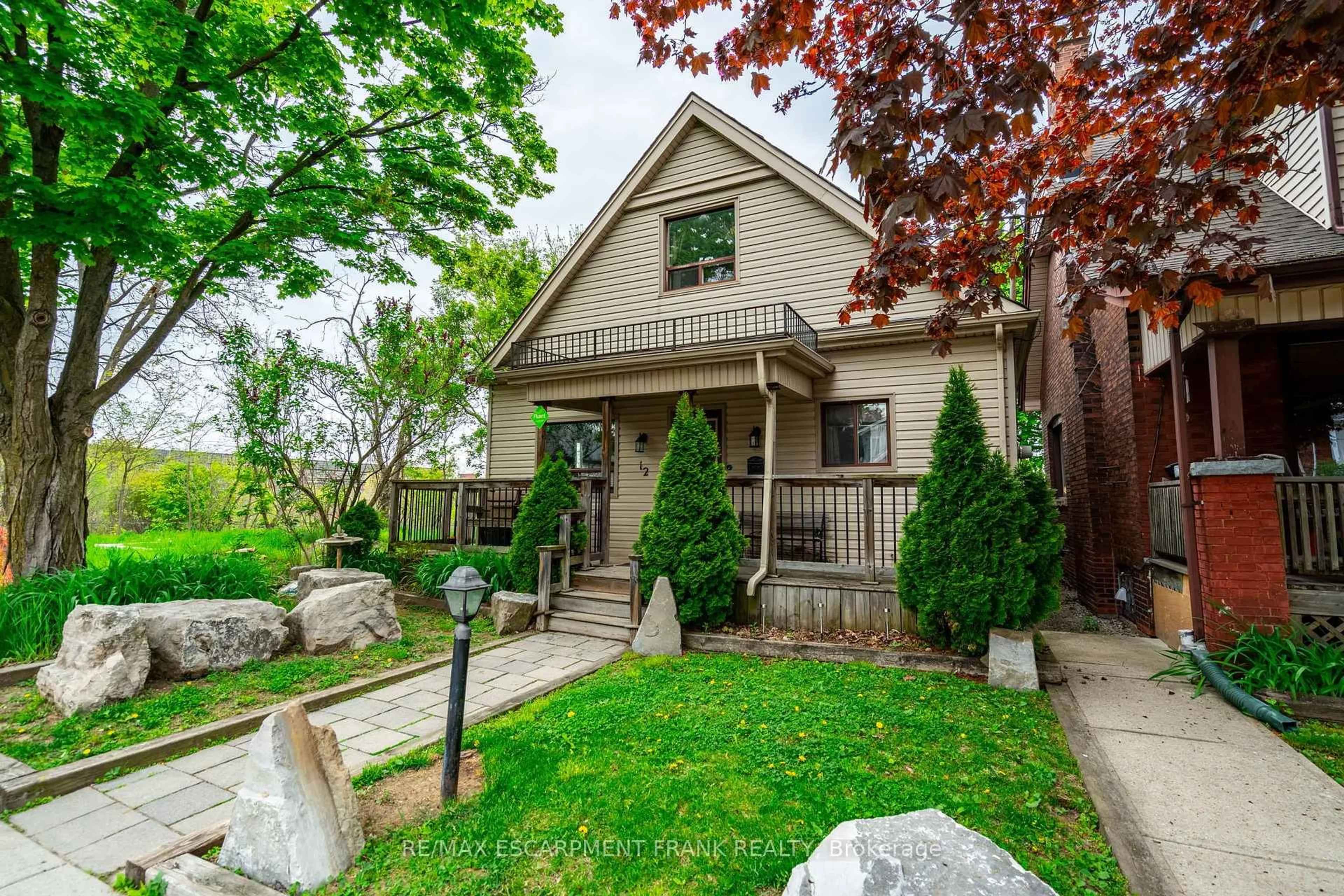 Patio, street for 12 Rossmore Ave, Hamilton Ontario L8P 2N3