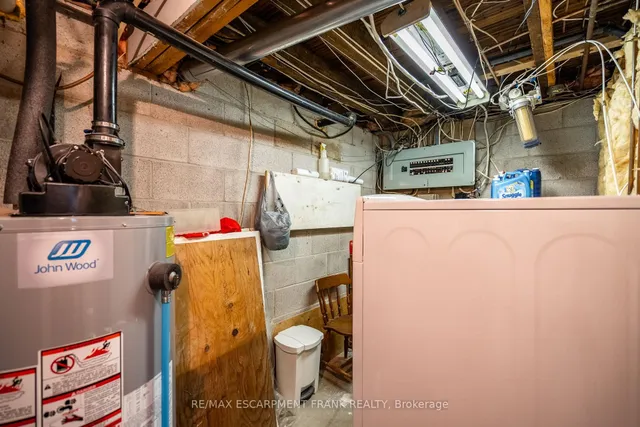 Additional image 10 of 12 Rossmore Ave