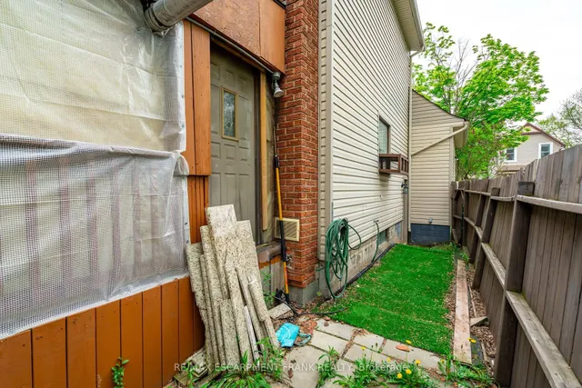 Additional image 4 of 12 Rossmore Ave