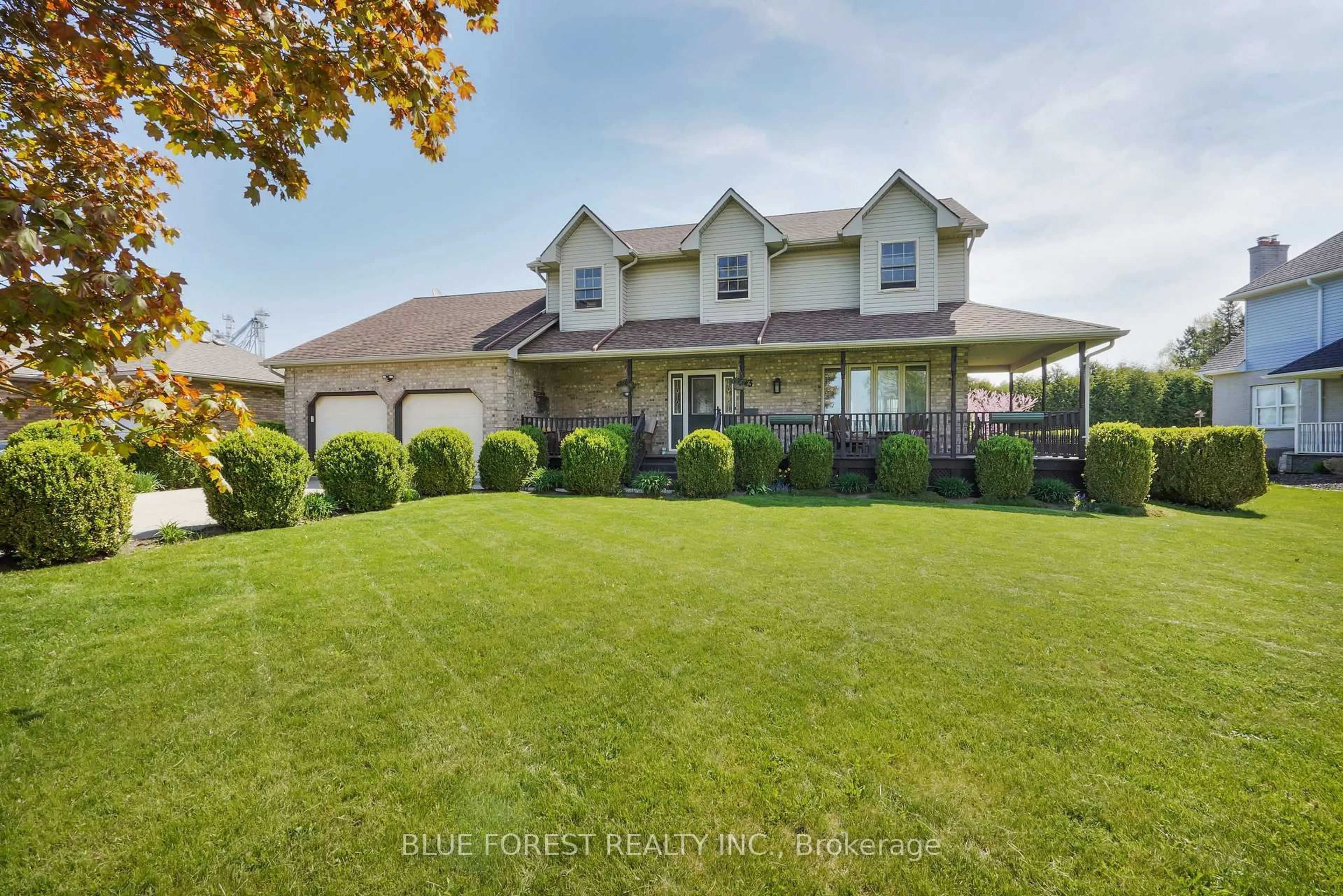 A pic from outside/outdoor area/front of a property/back of a property/a pic from drone, unknown for 3 Strathcona St, Dutton/Dunwich Ontario N0L 1J0
