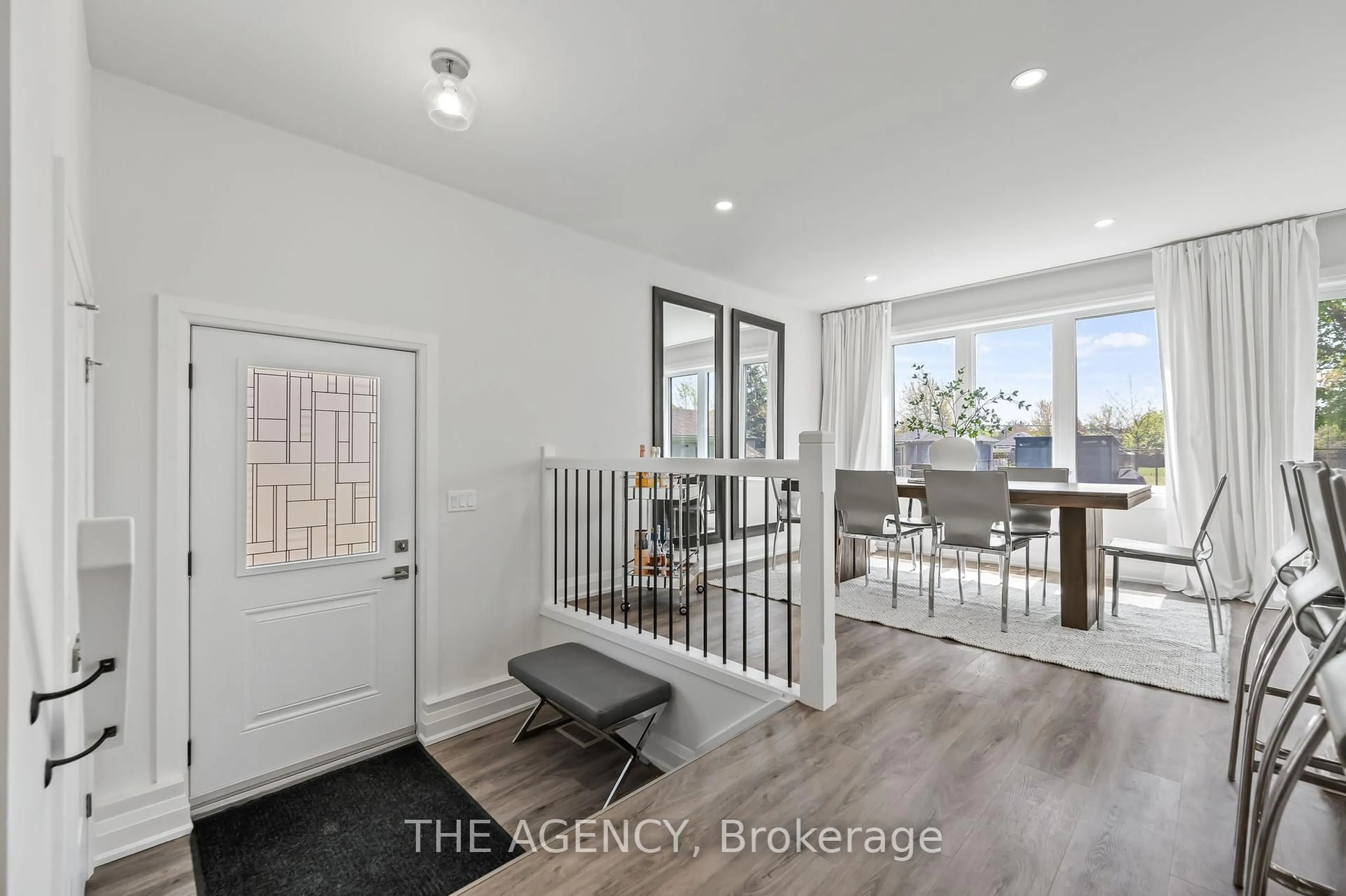 Indoor entryway for 79 Dublin St, Brantford Ontario N3R 2E5