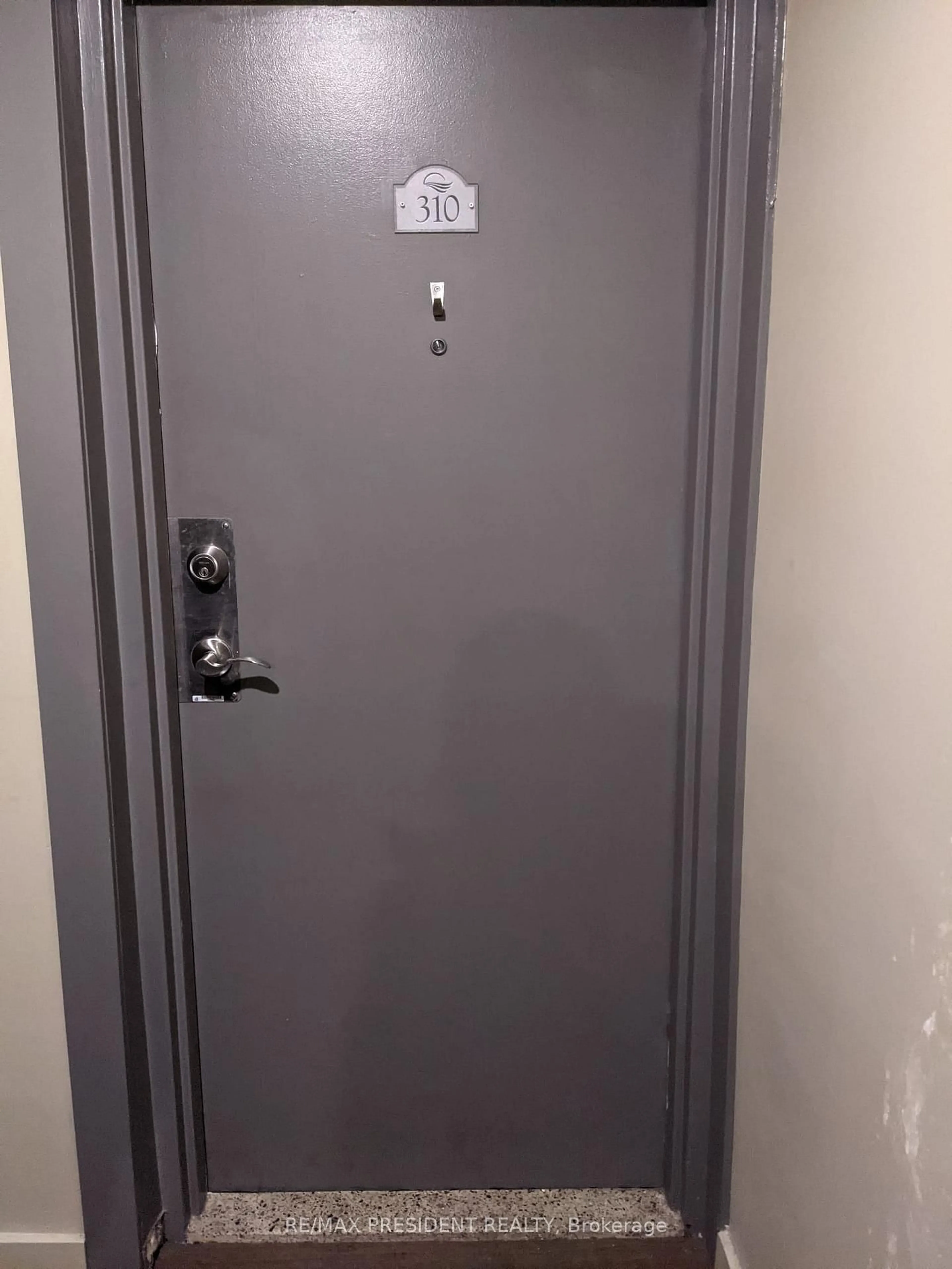 A pic of a room for 563 Mornington Ave #310, London East Ontario N5Y 4T8
