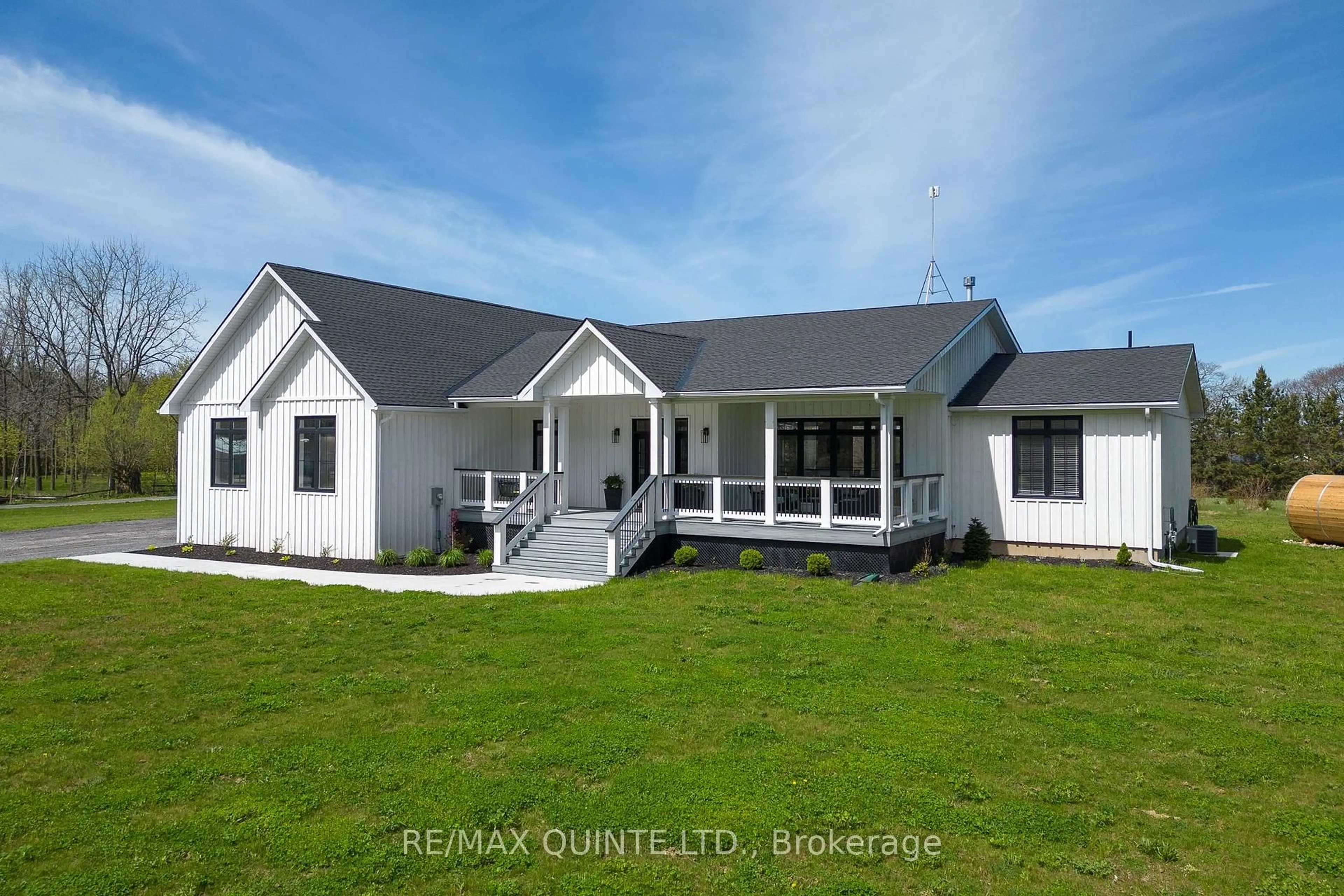 Home with vinyl exterior material, unknown for 1688 County Road 12 N/A, Prince Edward County Ontario K0K 2T0