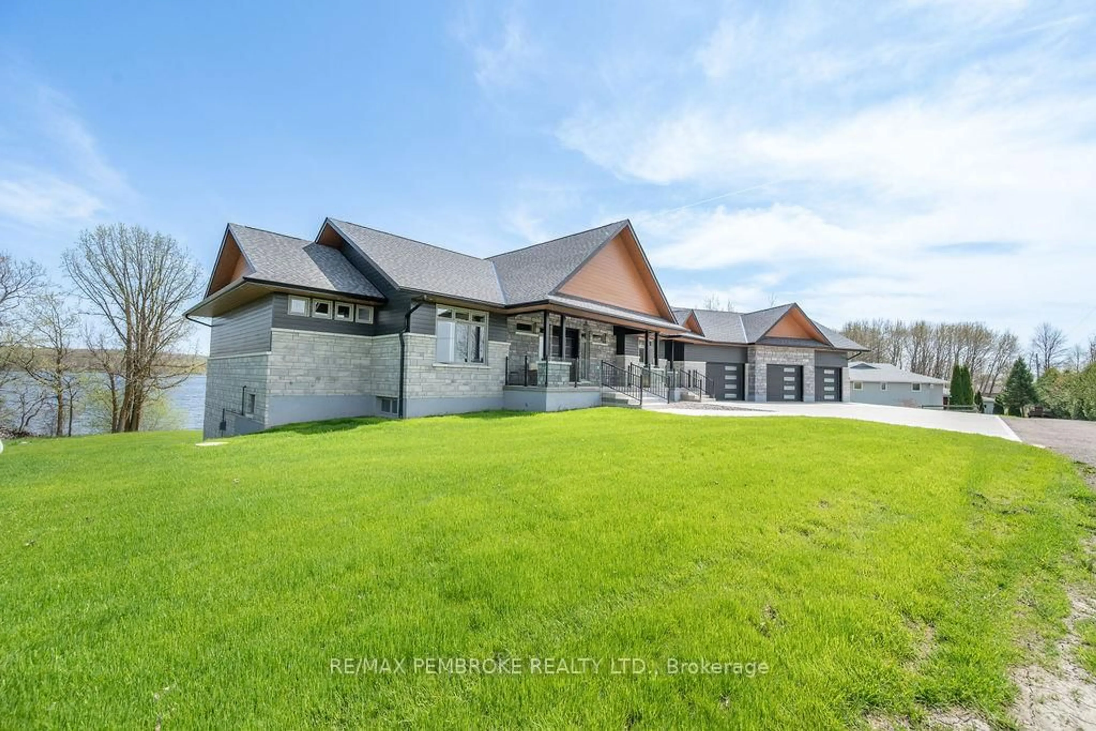 A pic from outside/outdoor area/front of a property/back of a property/a pic from drone, unknown for 231 Finnerty Rd, Cobden Ontario K0J 1K0