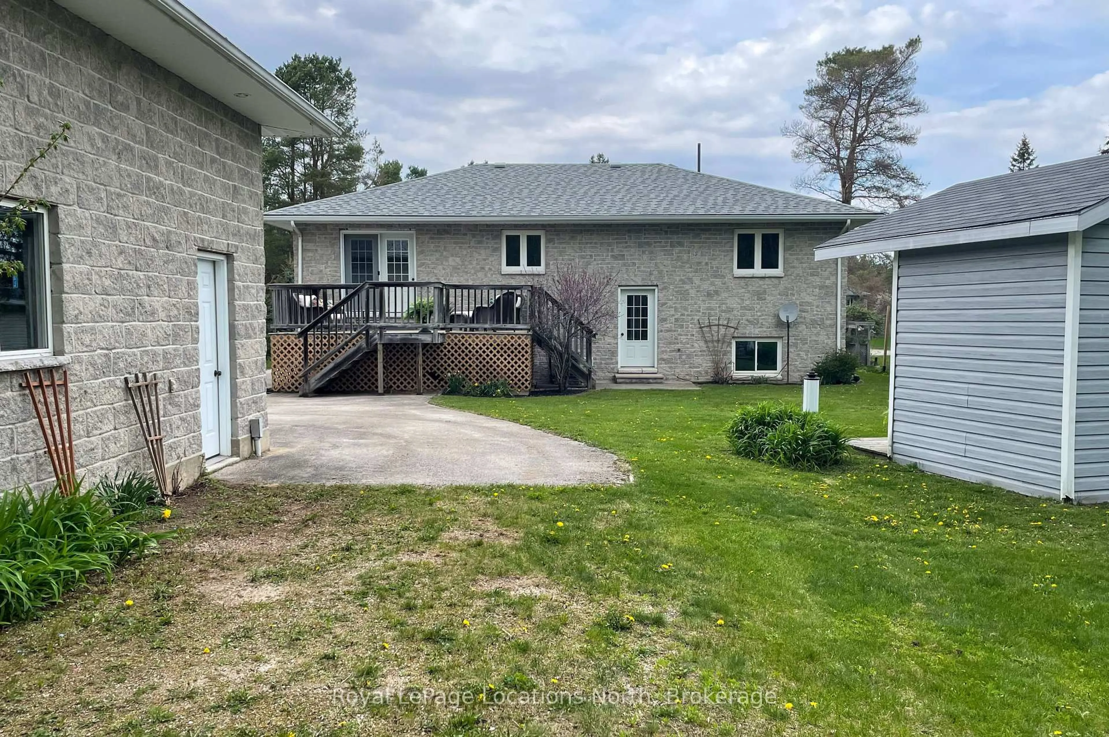 A pic from outside/outdoor area/front of a property/back of a property/a pic from drone, unknown for 30 Pine Tree Dr, South Bruce Peninsula Ontario N0H 1P0