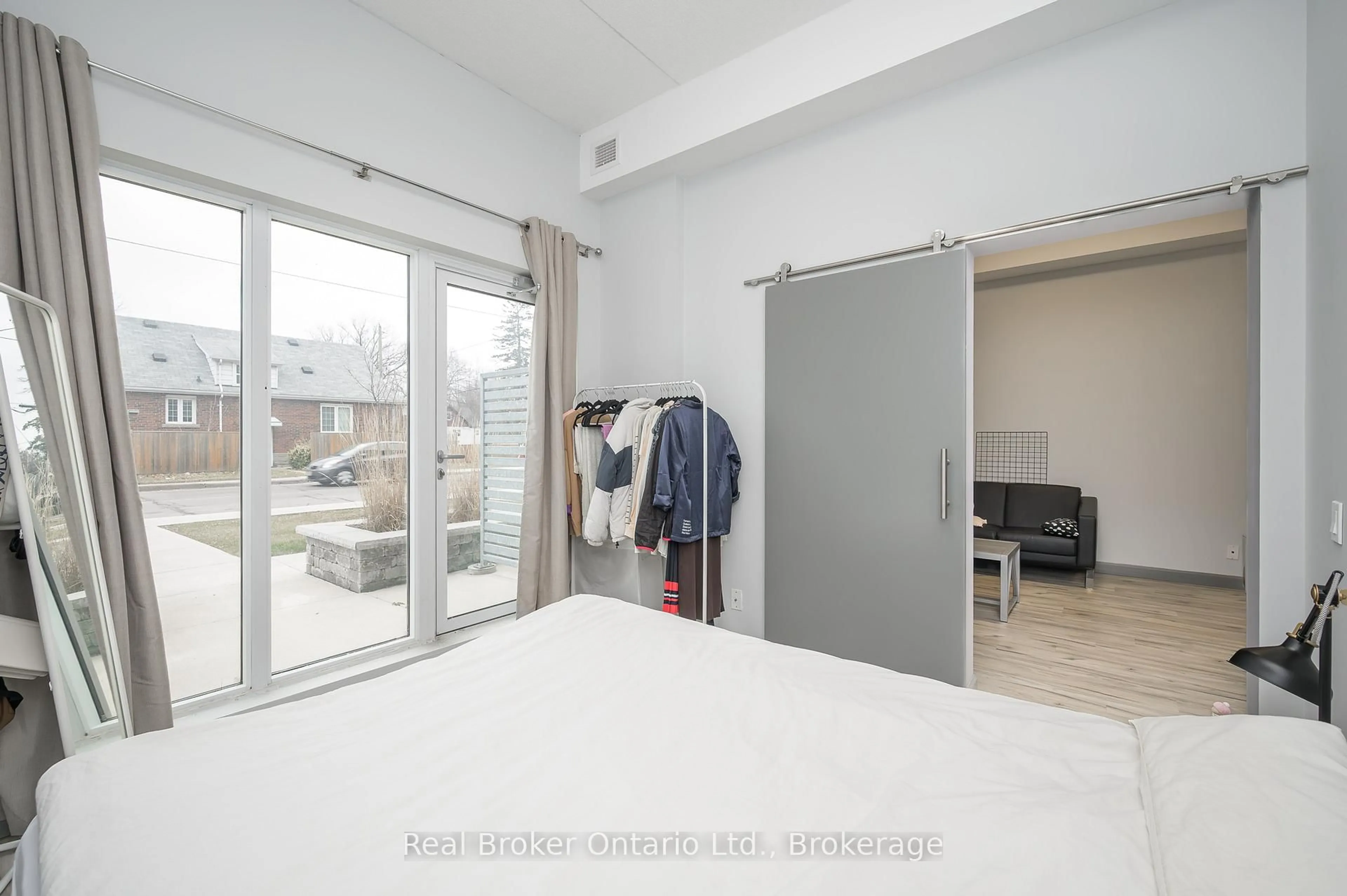 A pic of a room for 77 Leland St #111, Hamilton Ontario L8S 3A1