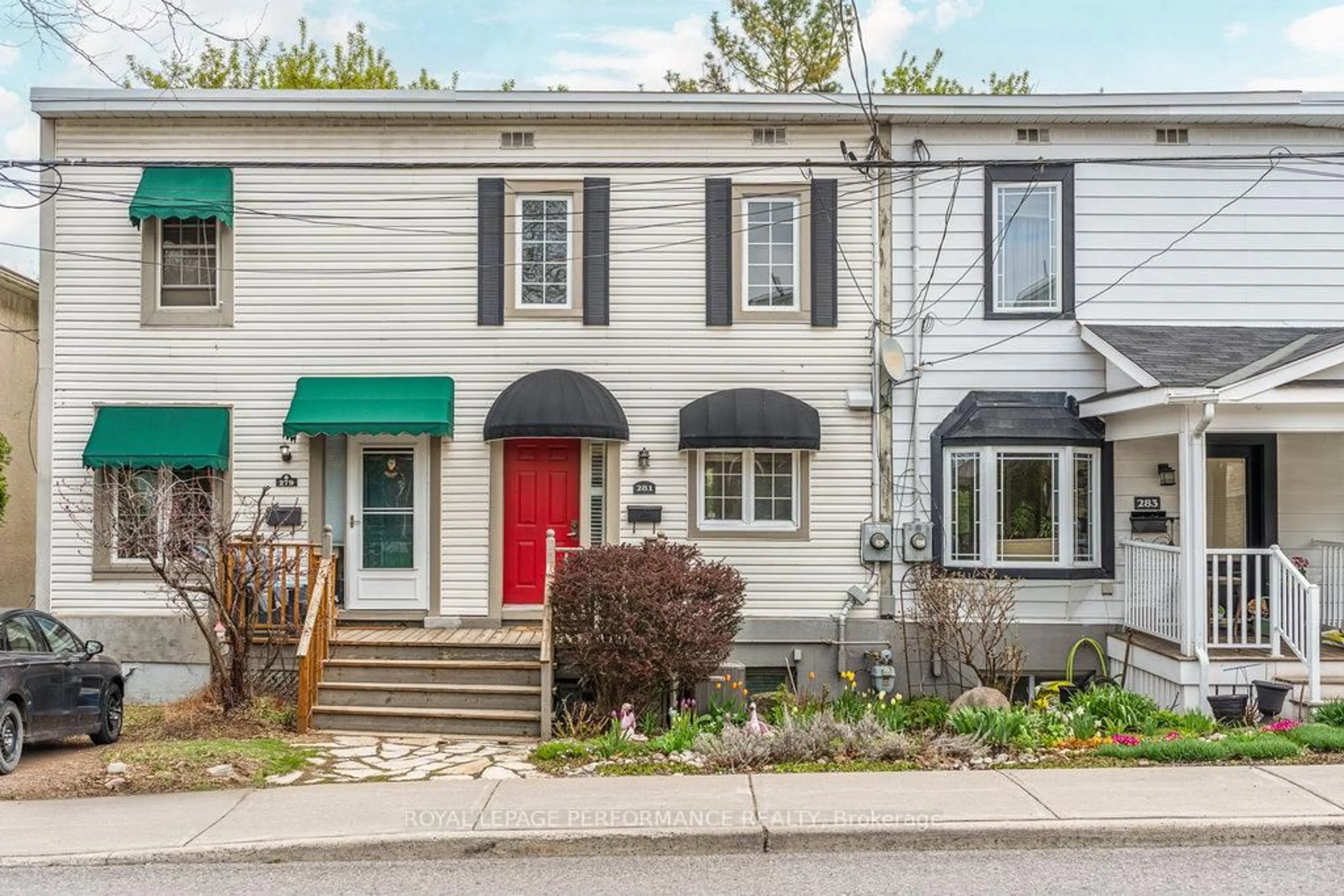 Home with vinyl exterior material, street for 281 Churchill Ave, Ottawa Ontario K1Z 5B7