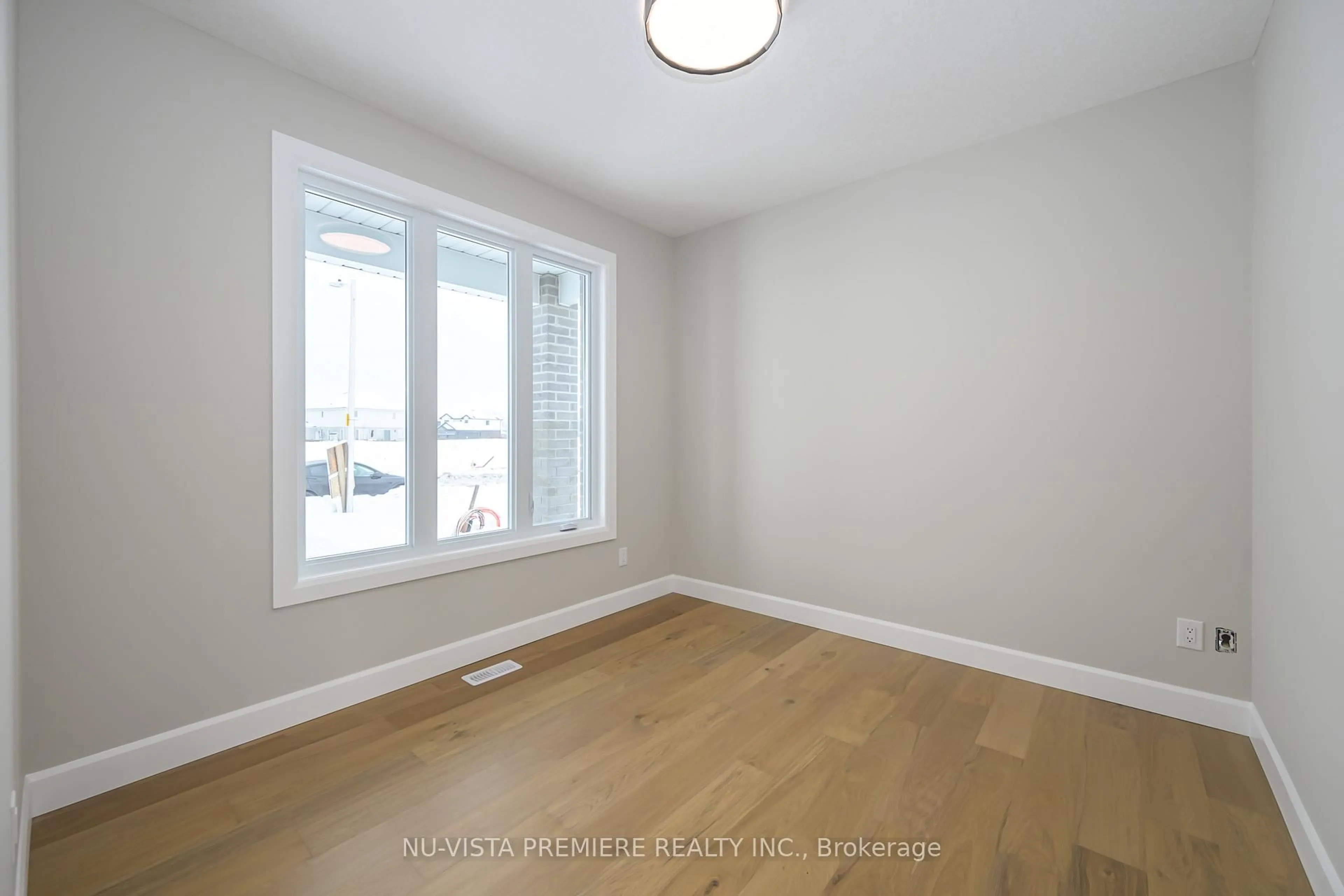 A pic of a room for 125 Watts Dr, Lucan Biddulph Ontario N0M 2J0