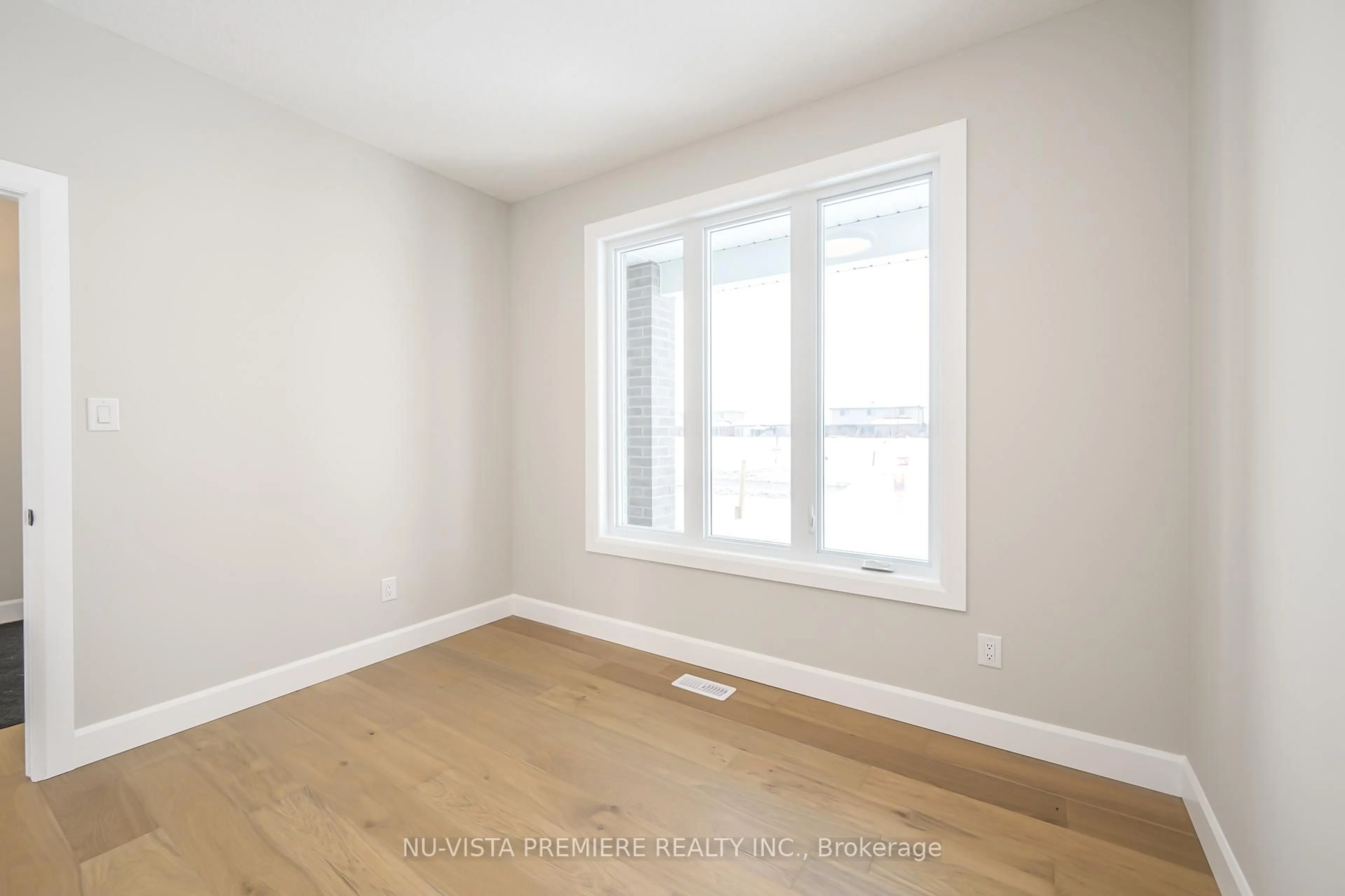 A pic of a room for 125 Watts Dr, Lucan Biddulph Ontario N0M 2J0