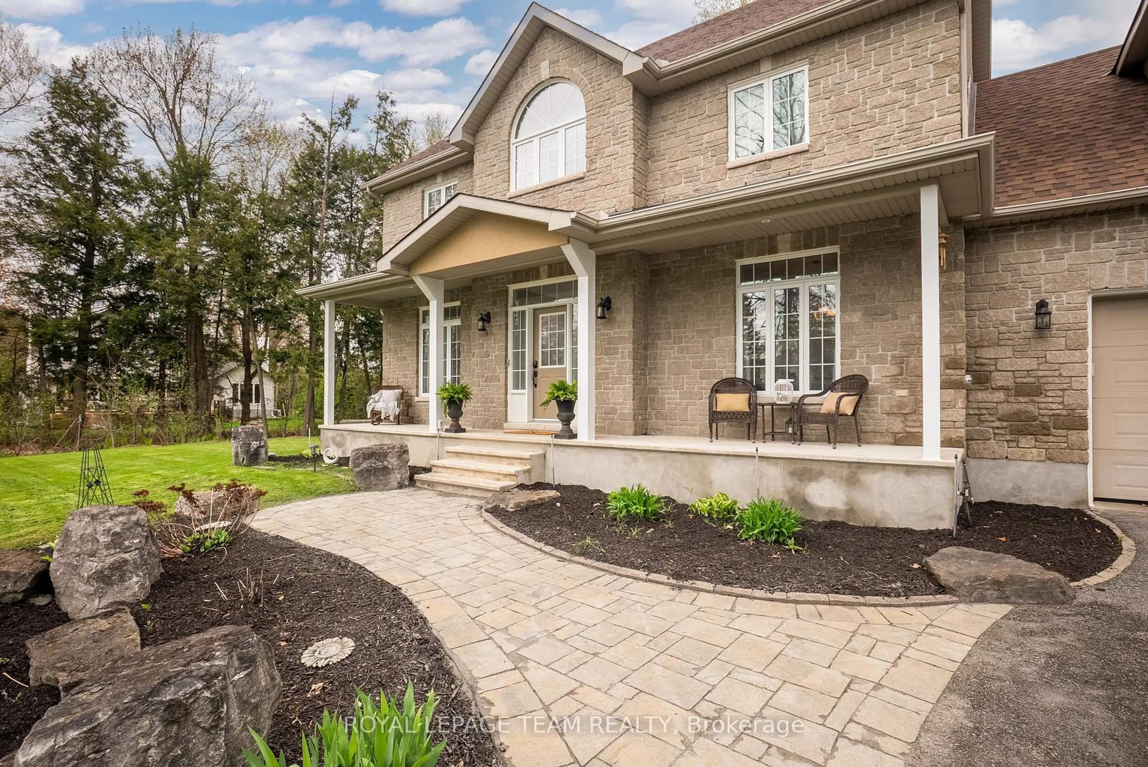 Home with brick exterior material, street for 2377 Pine Ave, Ottawa Ontario K4M 1B4