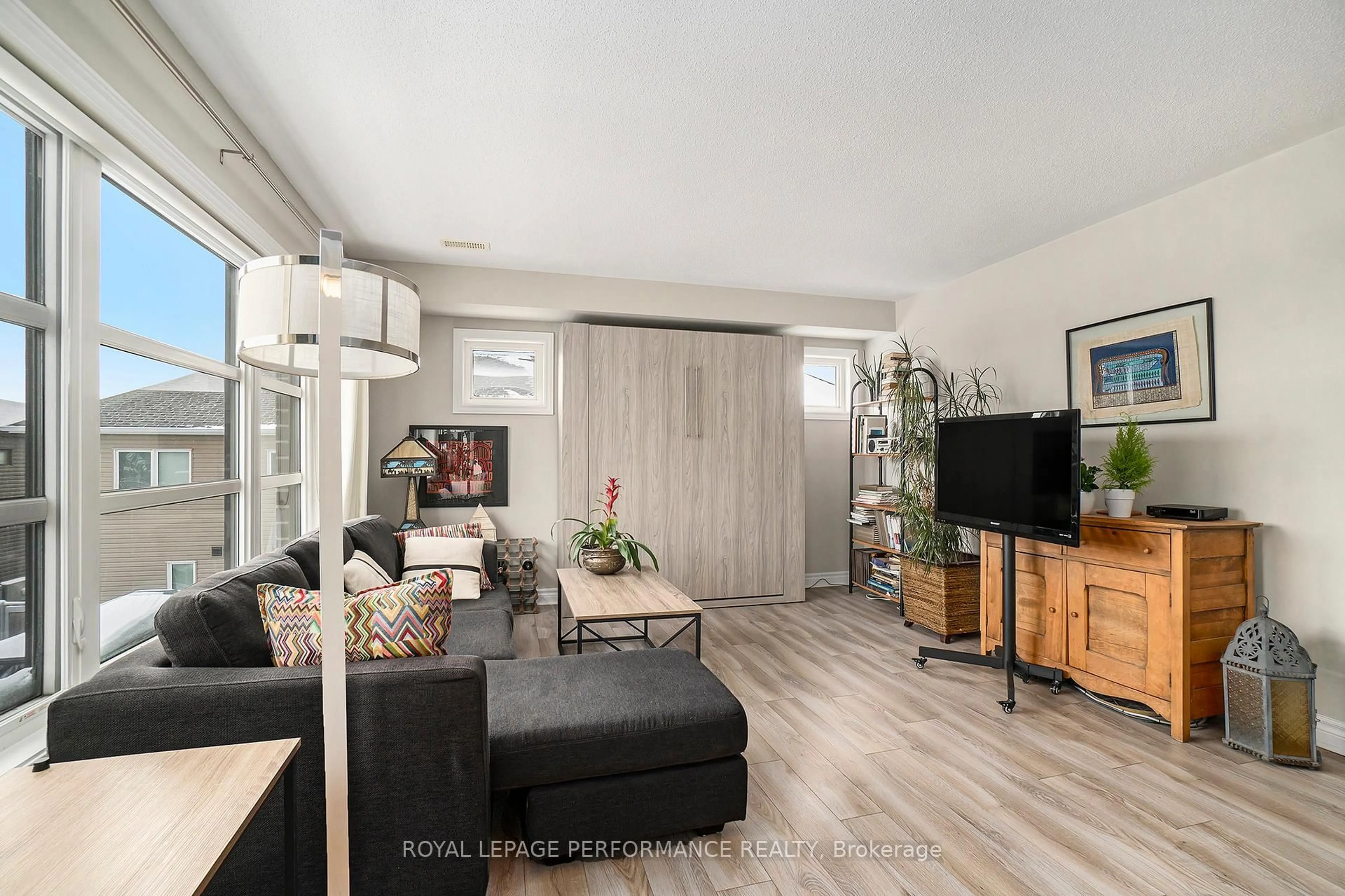 Living room with furniture, unknown for 316 Des Tilleuls Private #B, Ottawa Ontario K4A 1B7