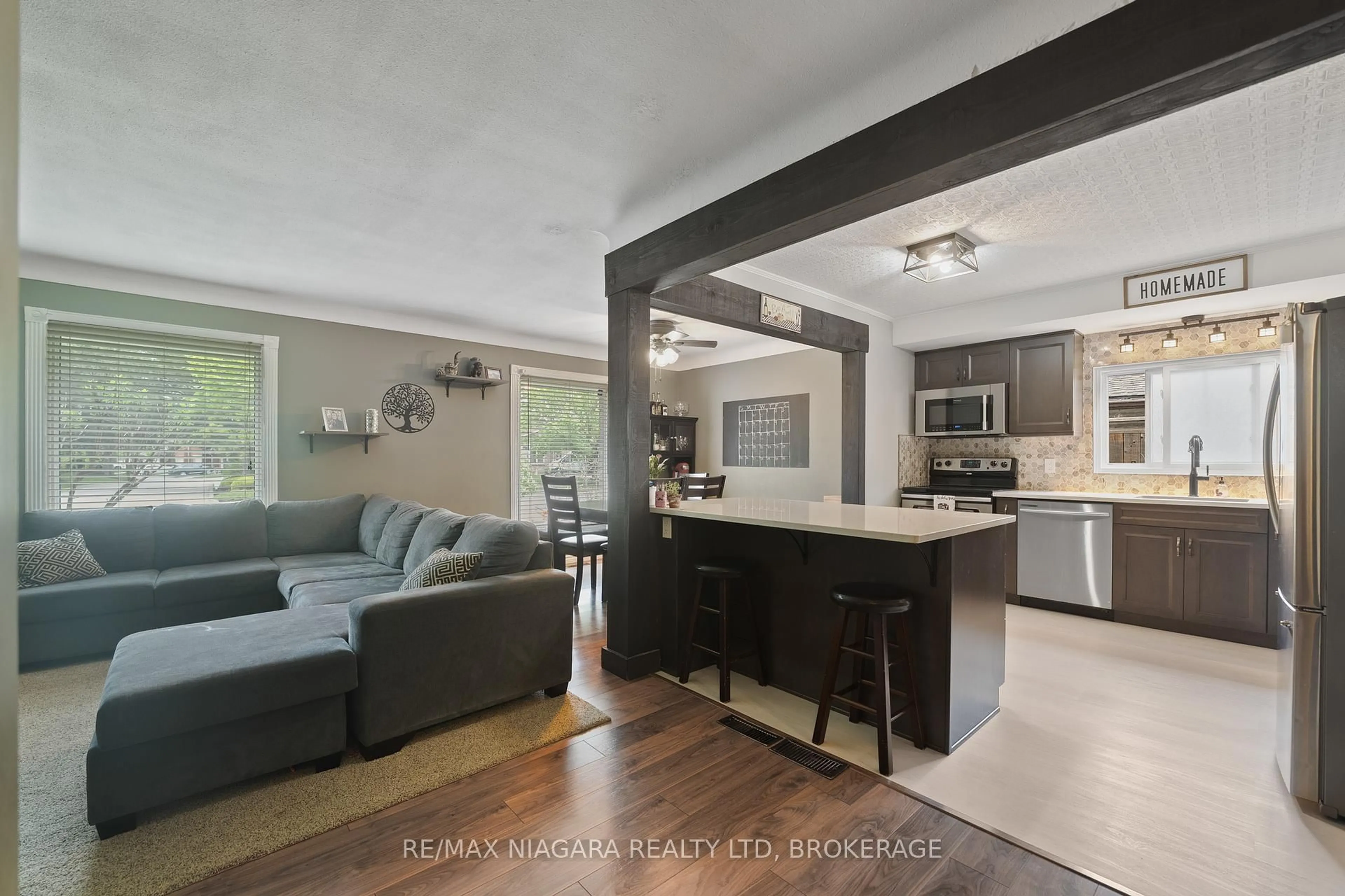 Open concept kitchen, unknown for 70 LINWELL Rd, St. Catharines Ontario L2N 6B1