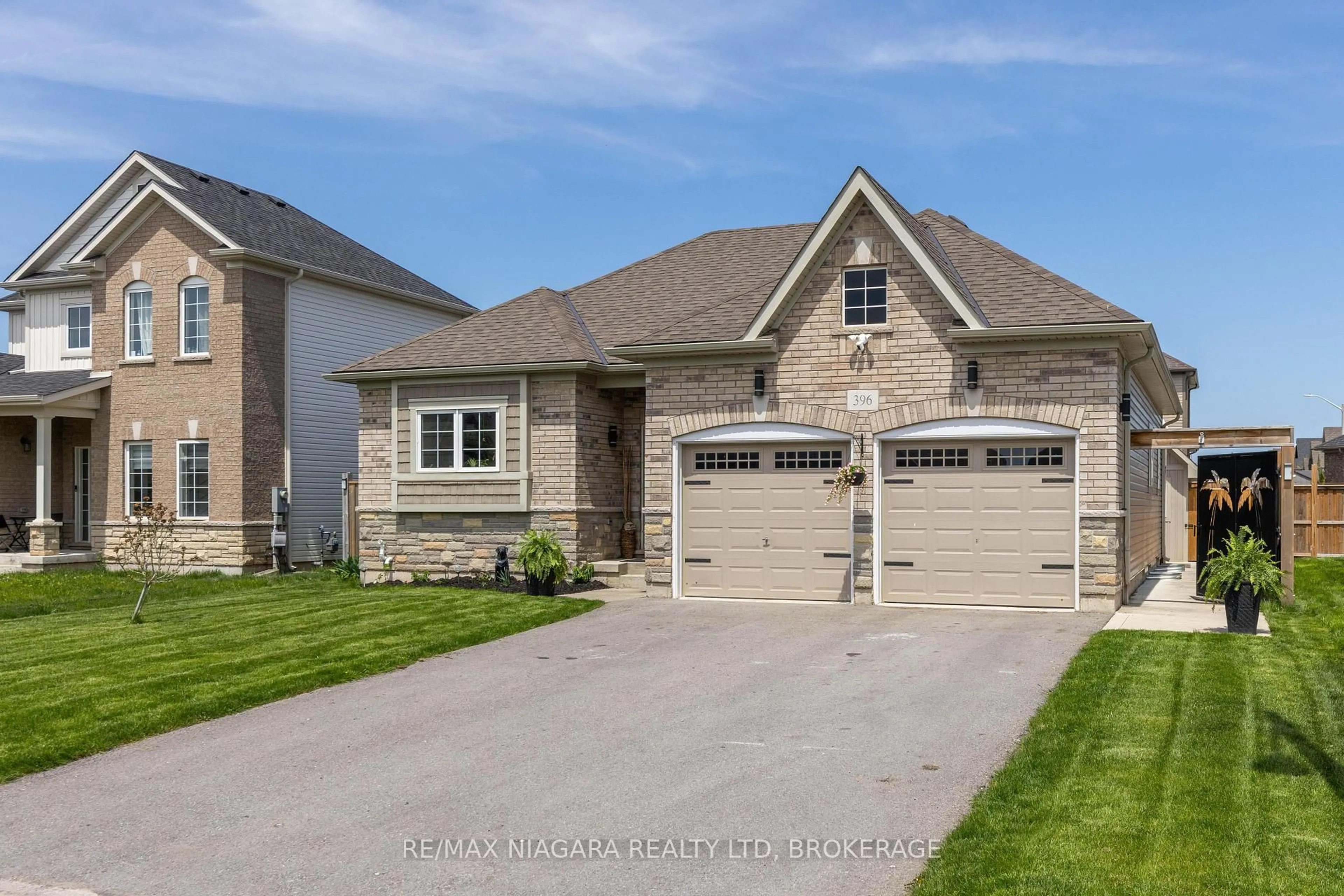 Home with brick exterior material, street for 396 Brady Crt, Fort Erie Ontario L2A 1N1
