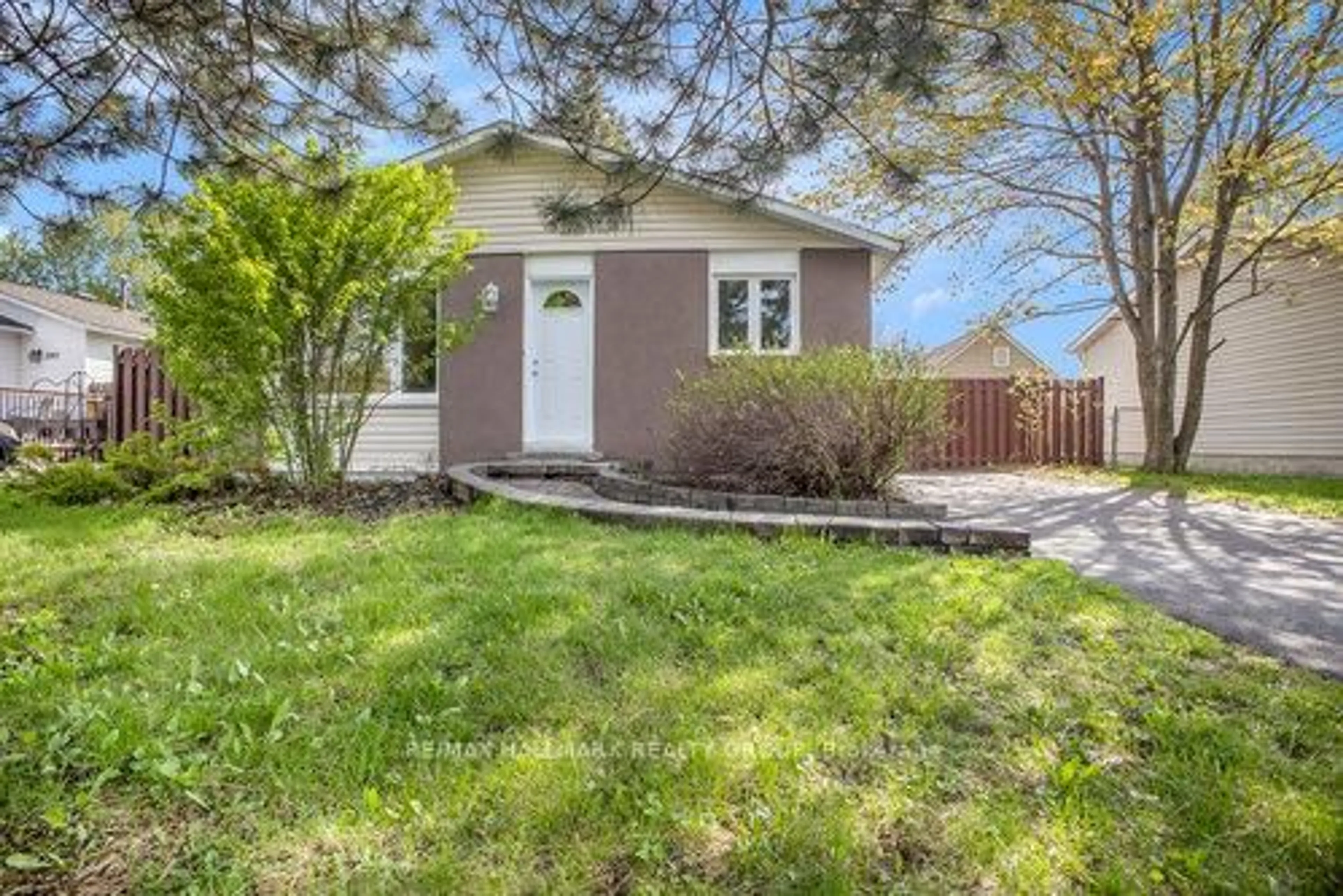 Unknown for 199 OLD COLONY Rd, Ottawa Ontario K2L 1M6