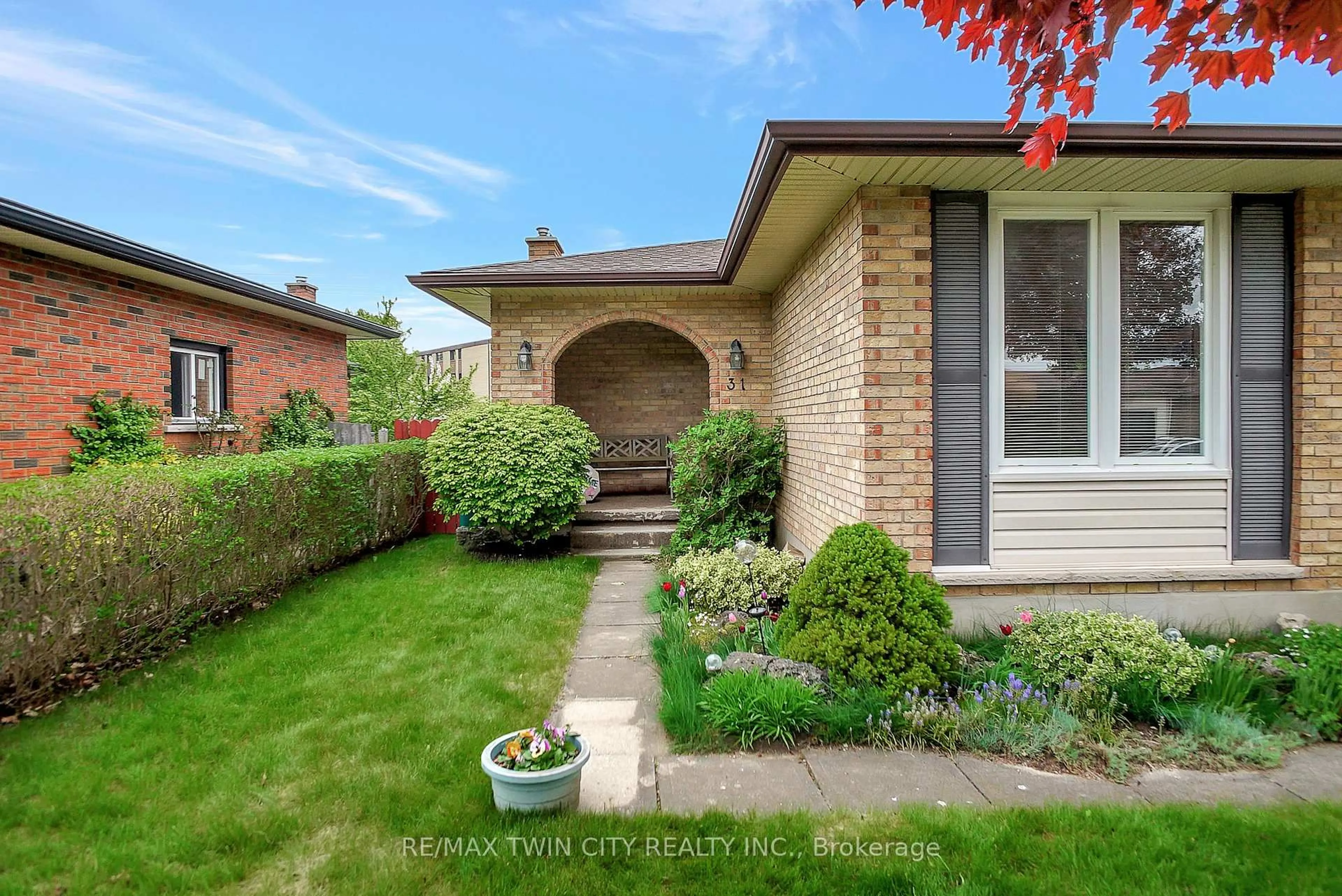 Home with brick exterior material, street for 31 Juliana Cres, Cambridge Ontario N1R 6W5