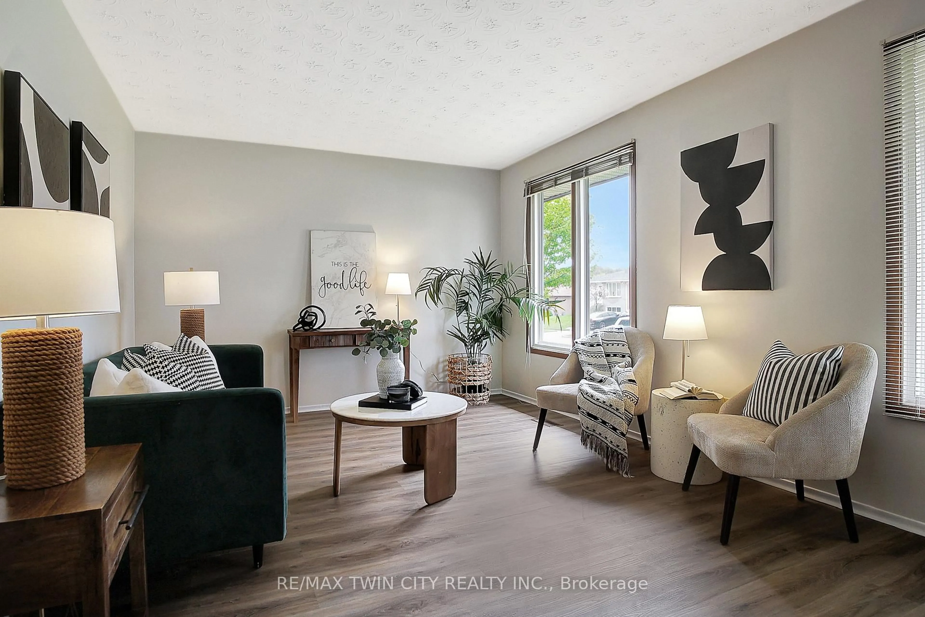 Living room with furniture, unknown for 31 Juliana Cres, Cambridge Ontario N1R 6W5