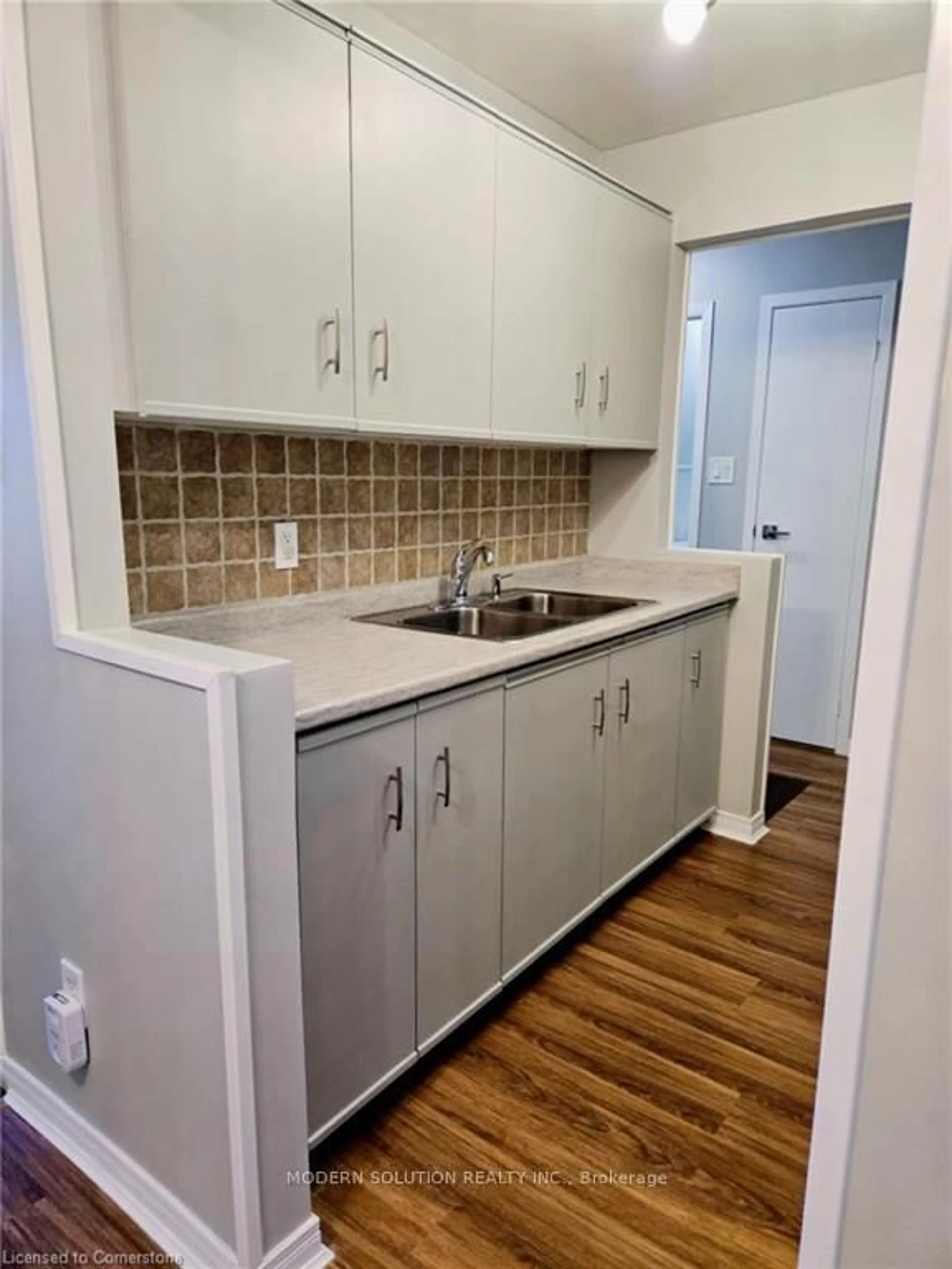 Standard kitchen, unknown for 2230 Trafalgar St #315, London East Ontario N5V 4J9