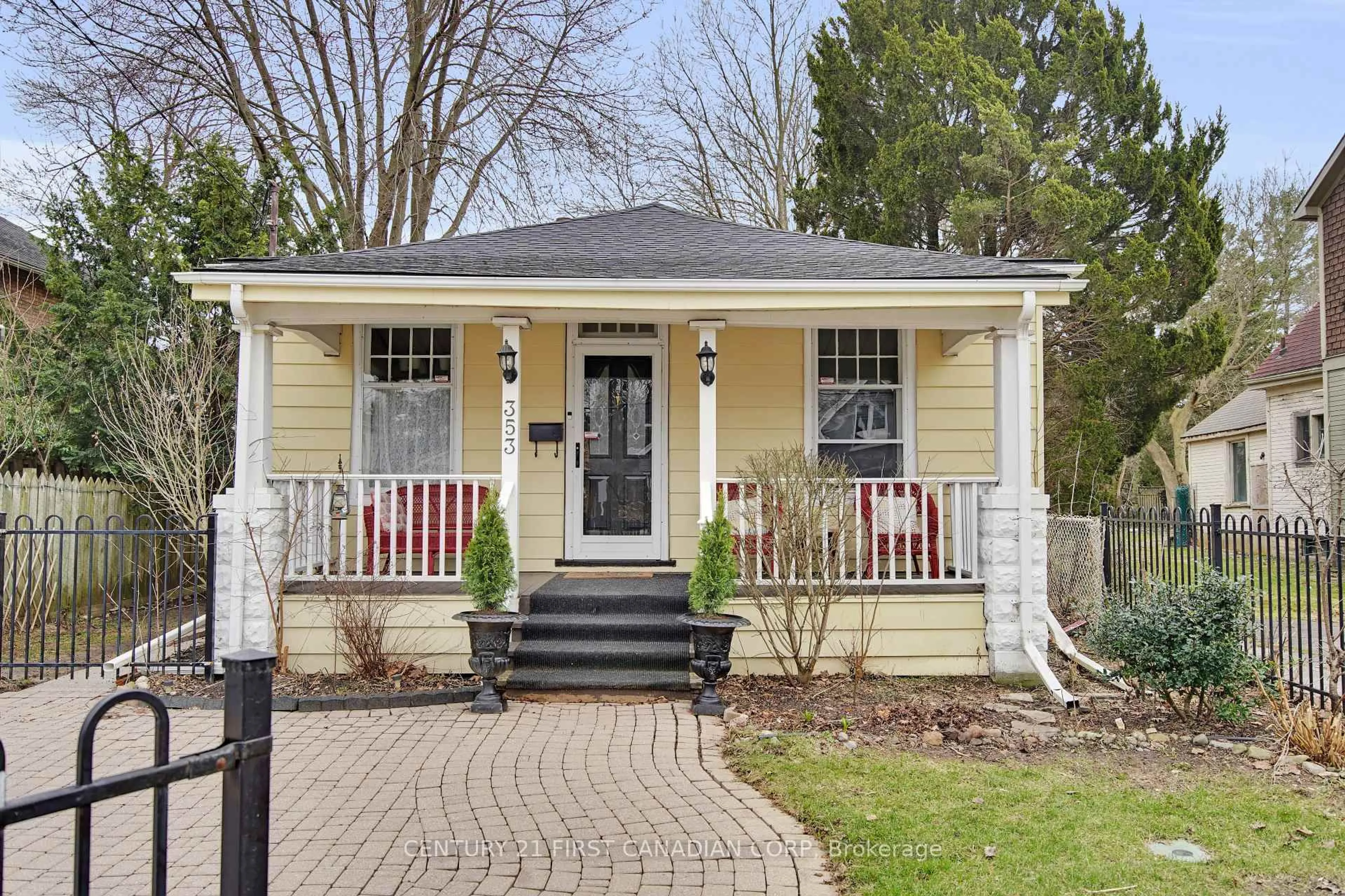 Home with vinyl exterior material, street for 353 Cheapside St, London East Ontario N6A 2A7