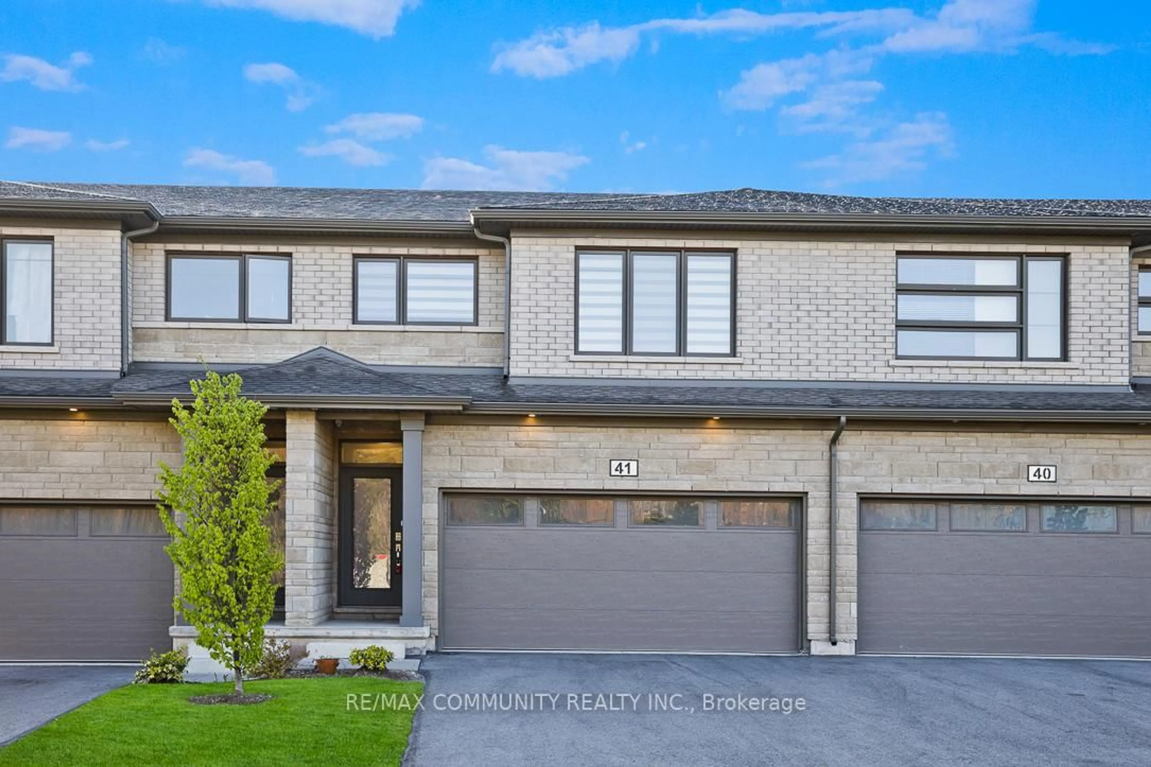 Home with brick exterior material, street for 4552 Portage Rd #41, Niagara Falls Ontario L2E 0B8