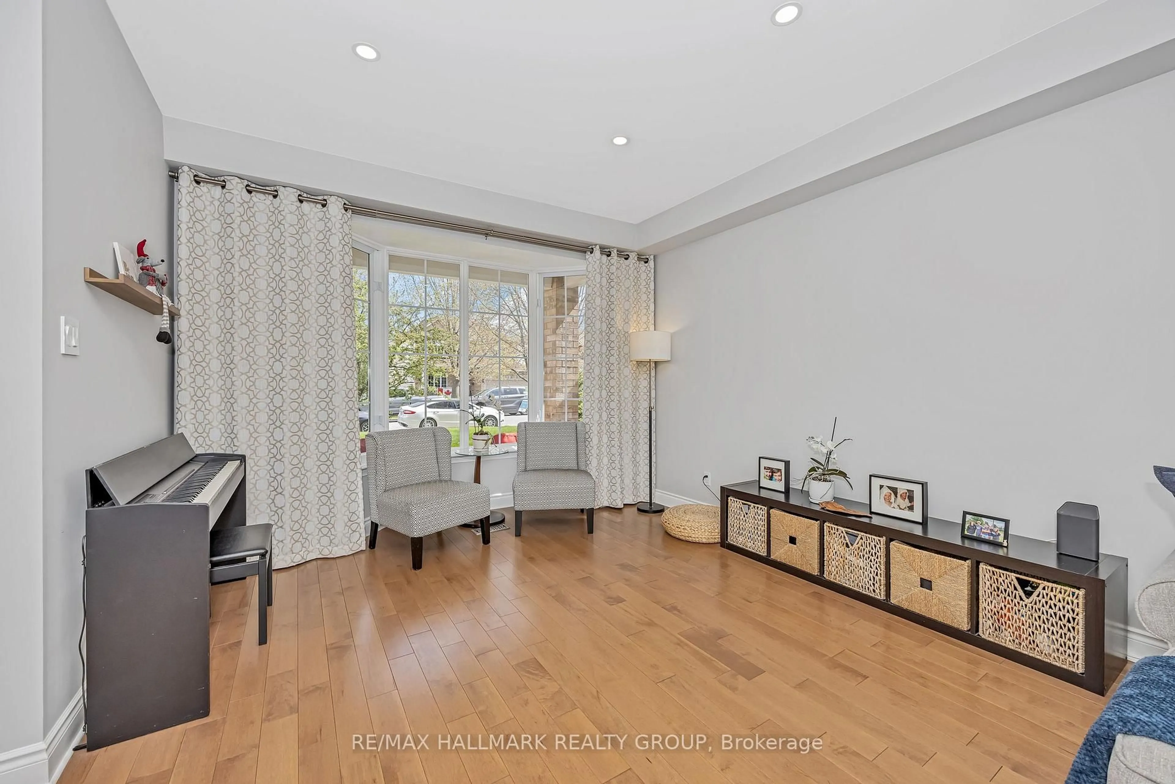 Unknown for 3746 Twin Falls Pl, Ottawa Ontario K1V 1W7