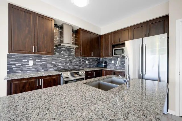Additional property image - 12 Midhurst Hts
