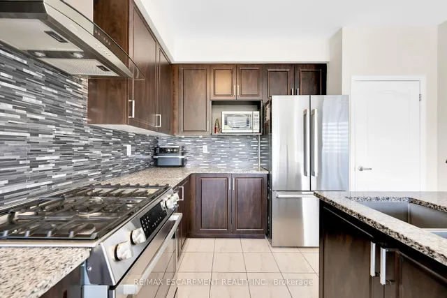 Additional property image - 12 Midhurst Hts
