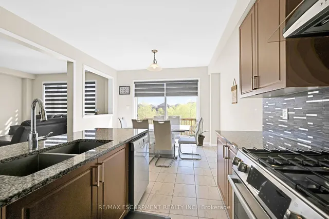 Additional property image - 12 Midhurst Hts