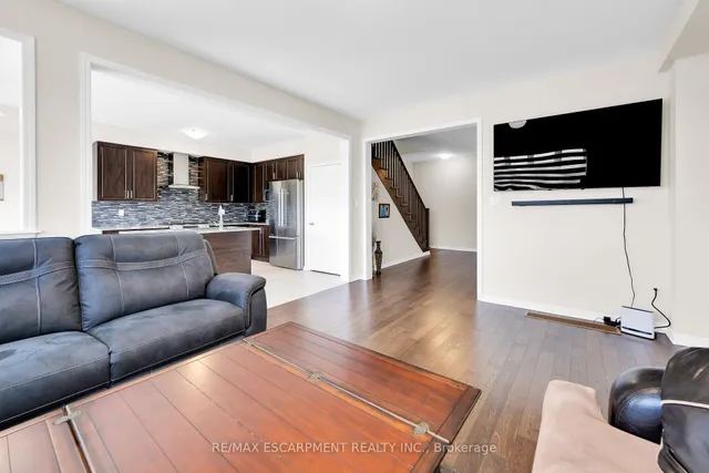 Additional property image - 12 Midhurst Hts