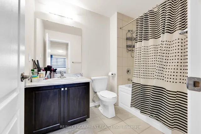Additional property image - 12 Midhurst Hts