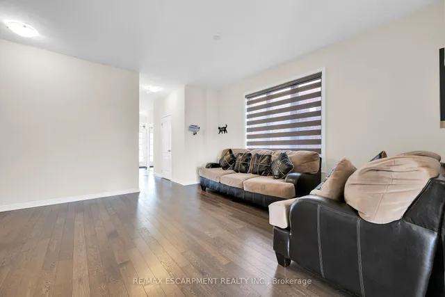 Additional property image - 12 Midhurst Hts