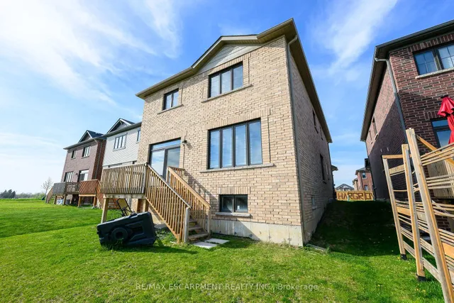 Additional property image - 12 Midhurst Hts