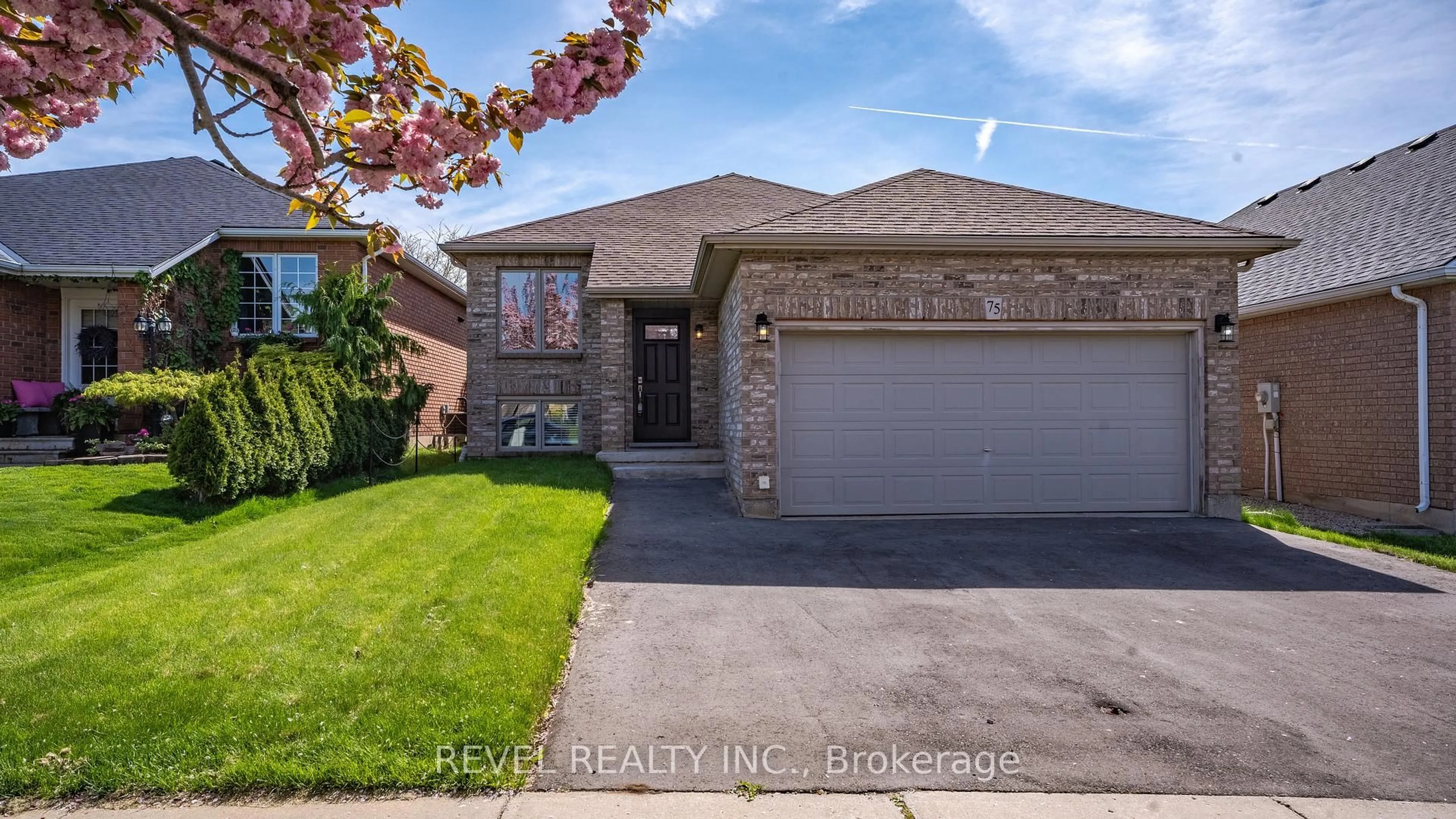 Home with brick exterior material, street for 75 Garner's Lane, Brantford Ontario N3T 6P5