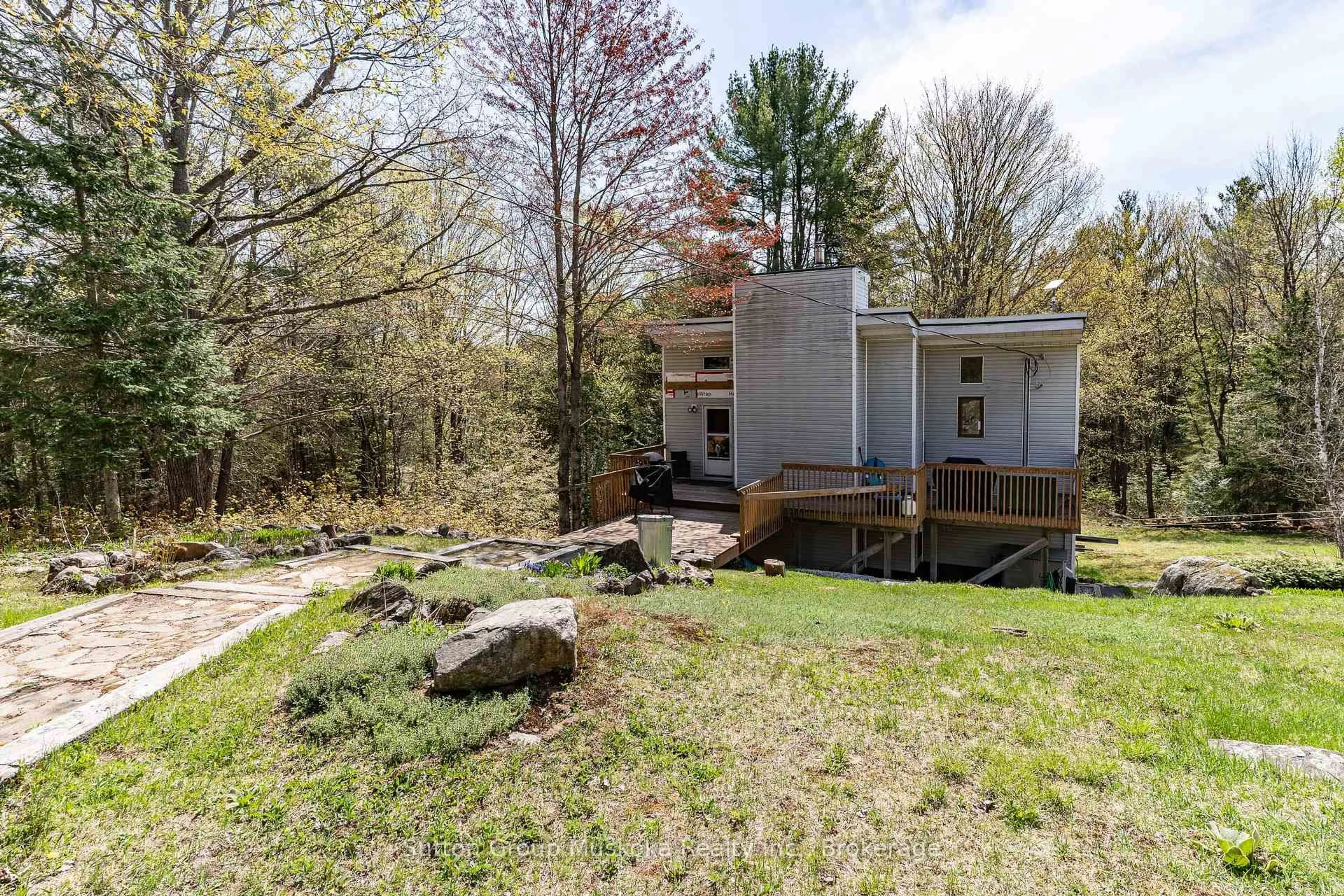 Shed for 1667 Paint Lake Rd, Lake of Bays Ontario P0A 1E0