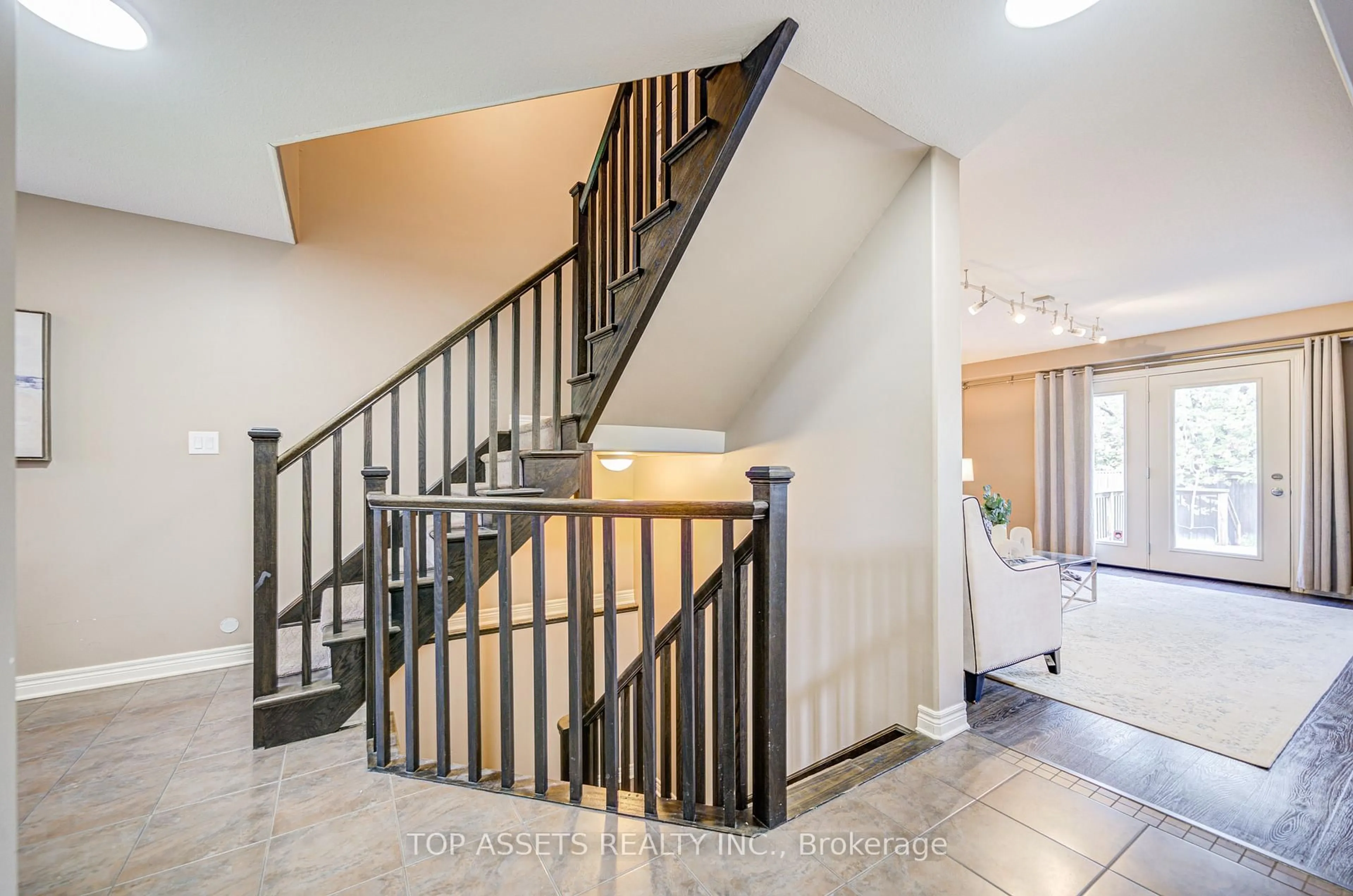 Unknown for 6504 Armelina Cres, Niagara Falls Ontario L2H 0B4