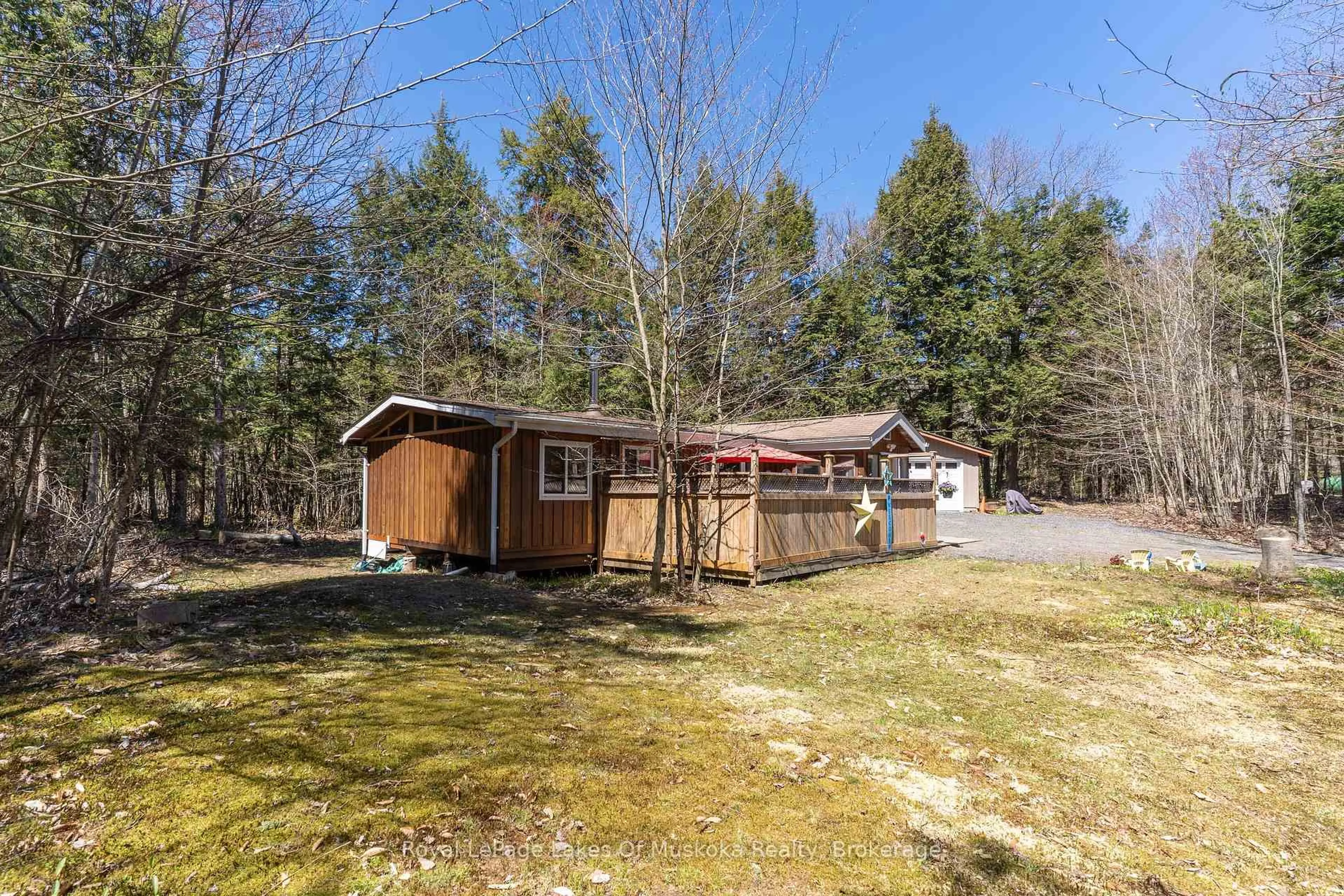 Shed for 35 Brennan Circ, Huntsville Ontario P1H 2J2