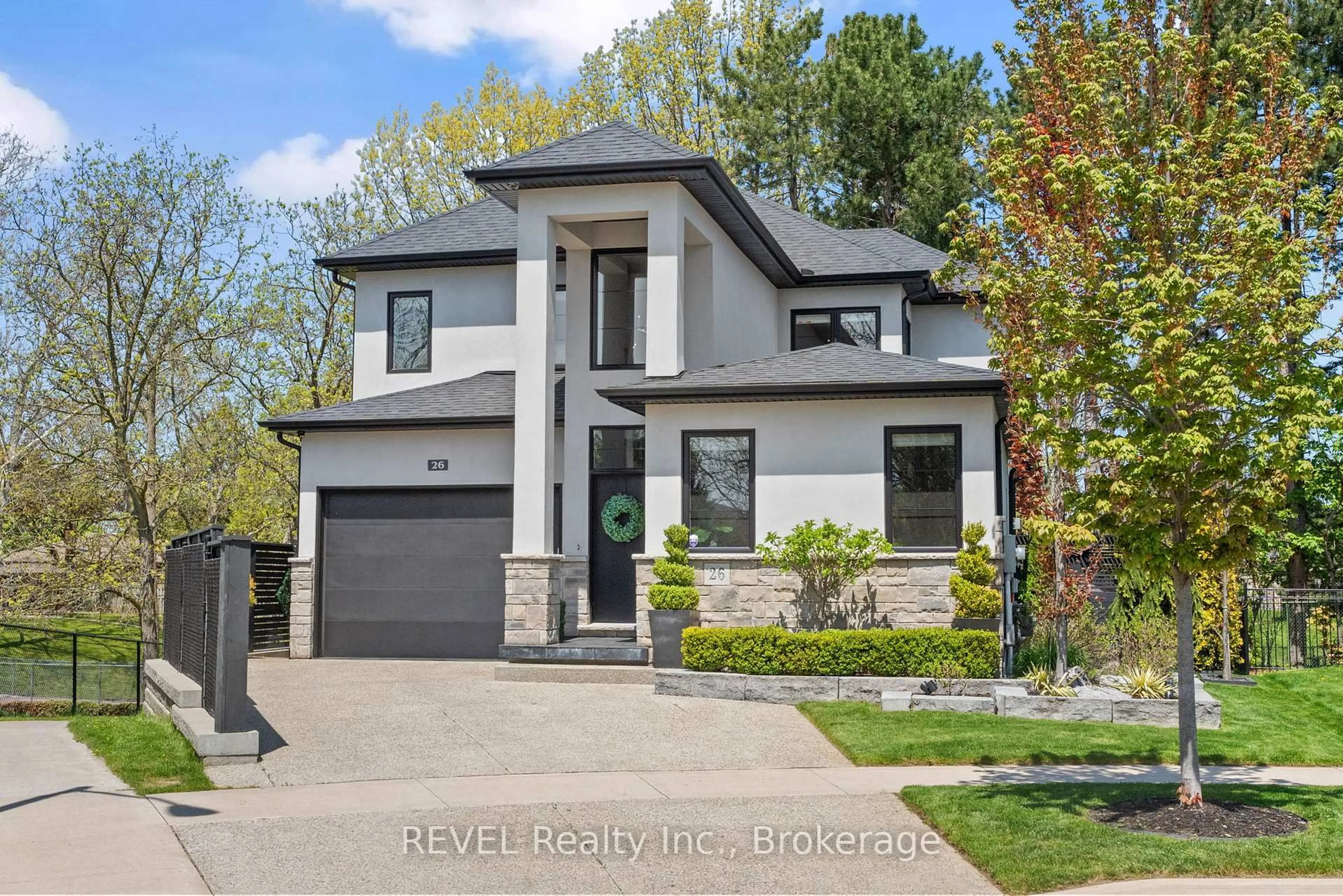 Home with brick exterior material, street for 26 Olde School Crt, St. Catharines Ontario L2N 0B1
