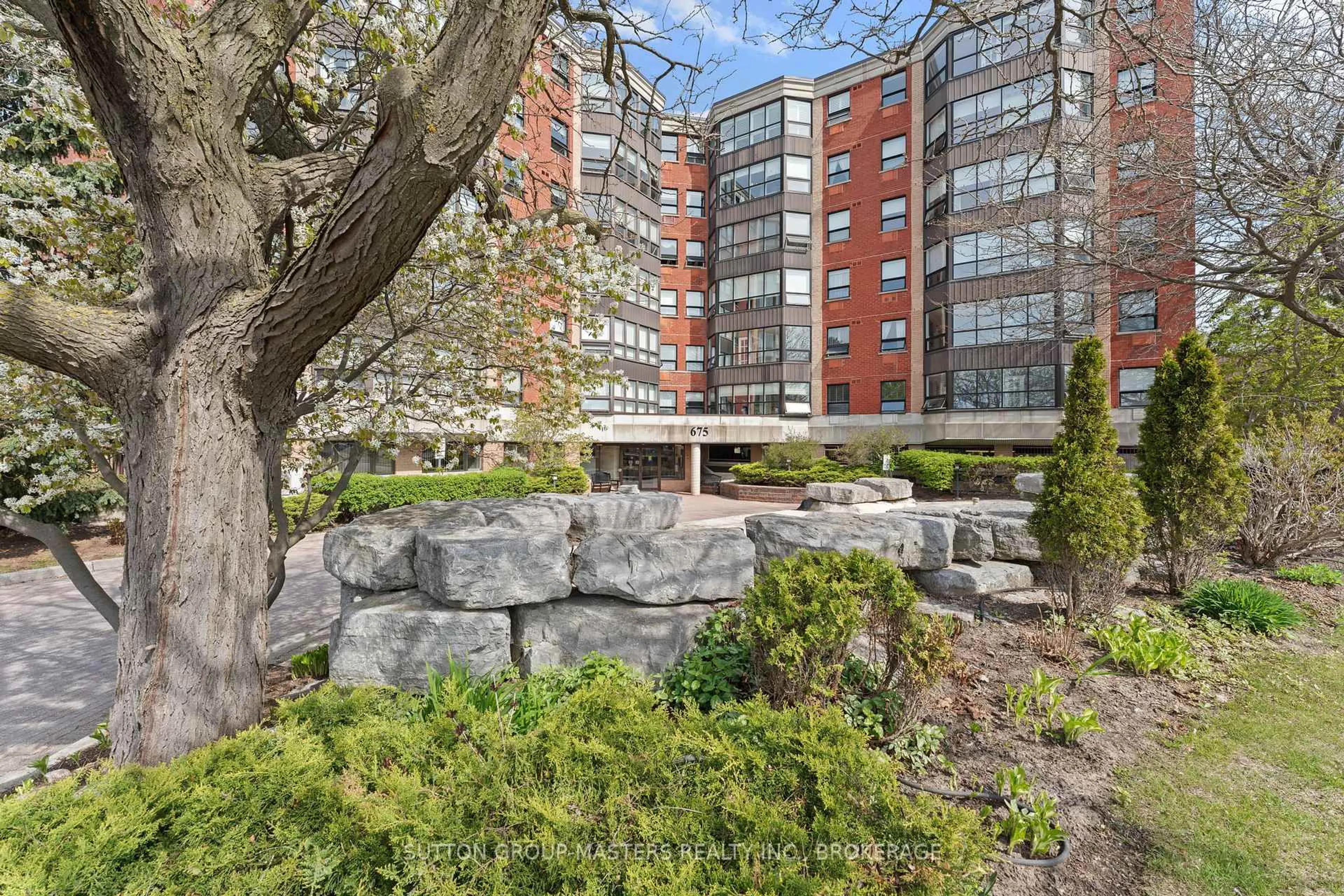Patio, building for 675 Davis Dr #402, Kingston Ontario K7M 8L5