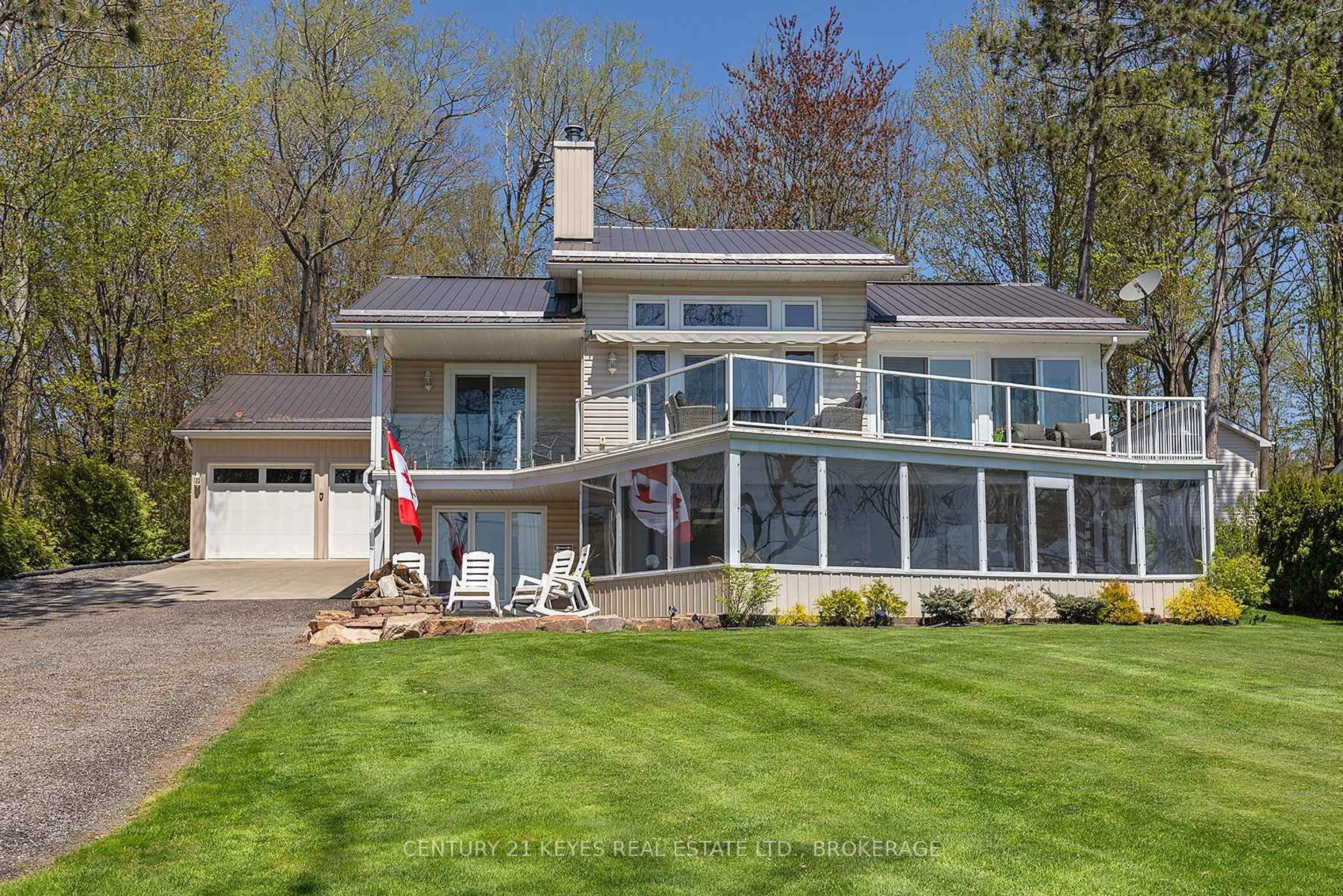 Home with vinyl exterior material, water/lake/river/ocean view for 130 Ivy Lea Rd, Front of Leeds & Seeleys Bay Ontario K0E 1L0