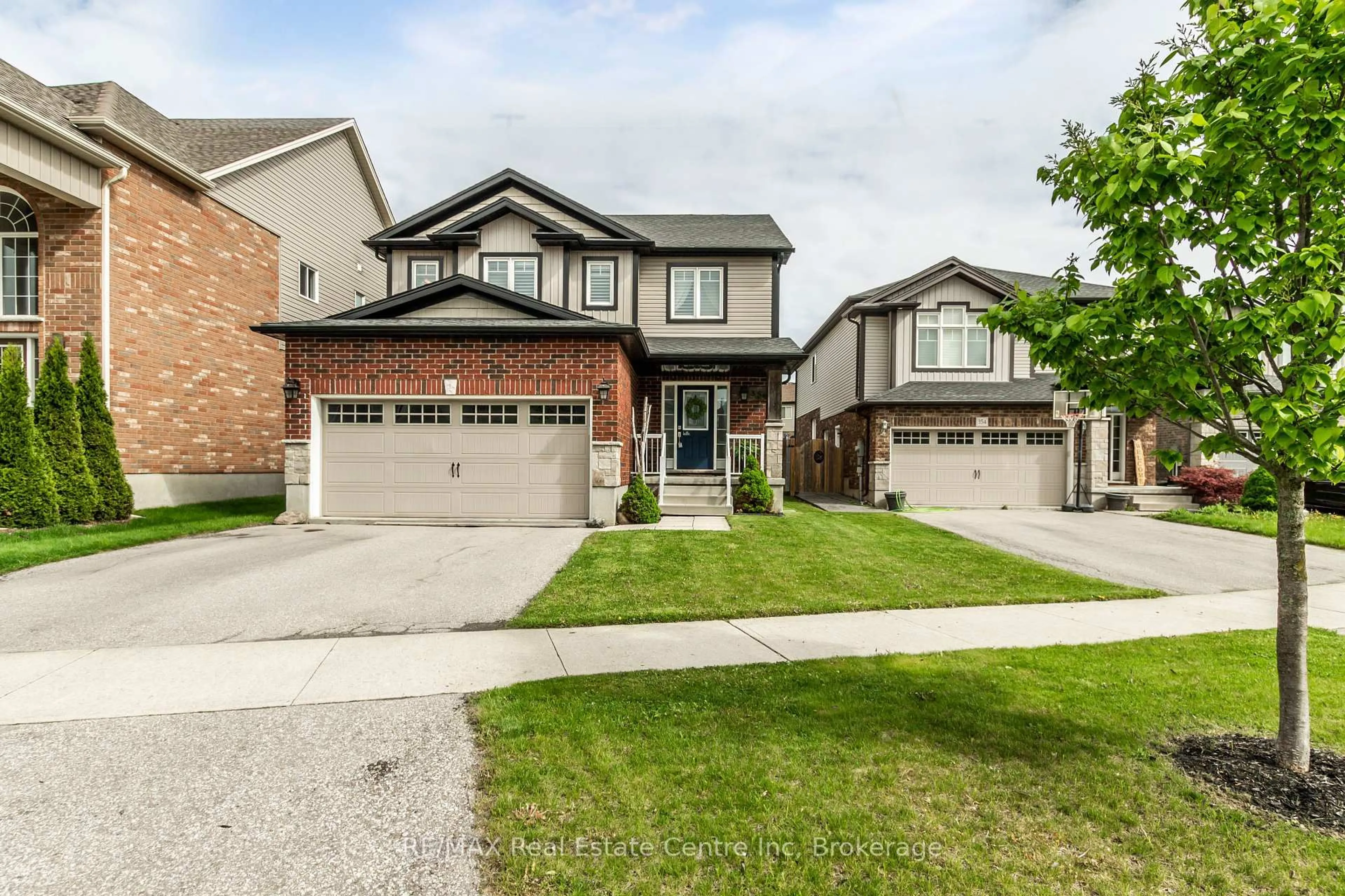 Home with brick exterior material, street for 358 Salisbury Ave, Cambridge Ontario N1S 0A2