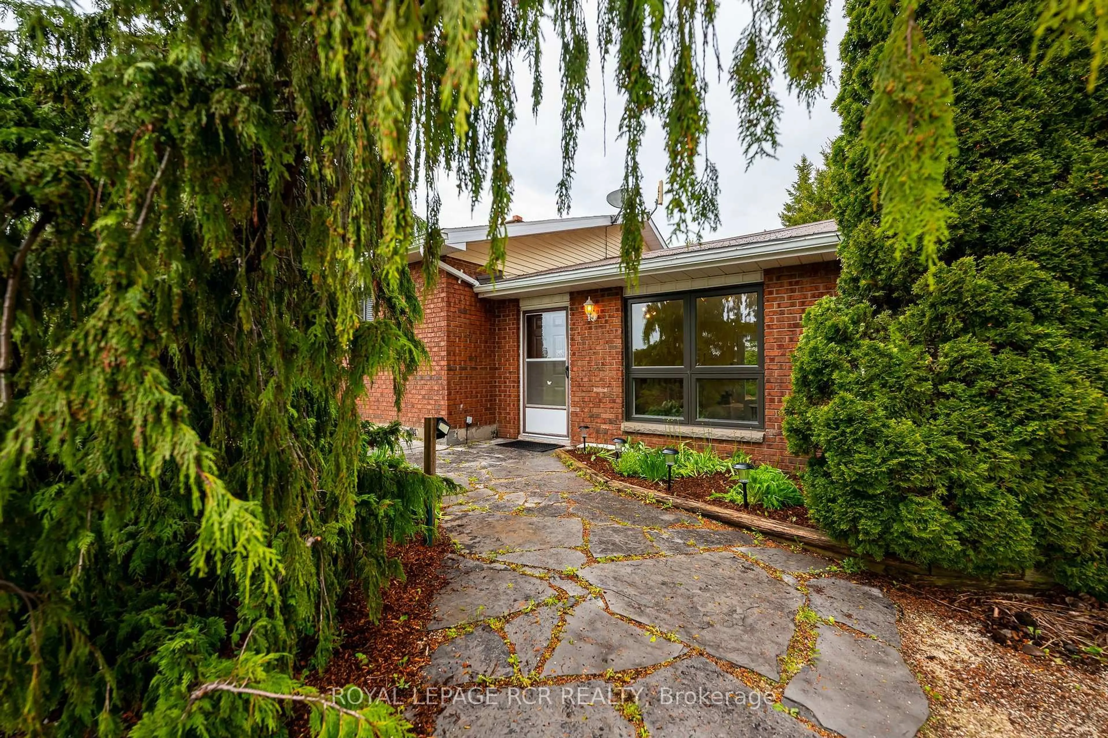 Home with brick exterior material, street for 433409 4th Line, Amaranth Ontario L9W 0P2