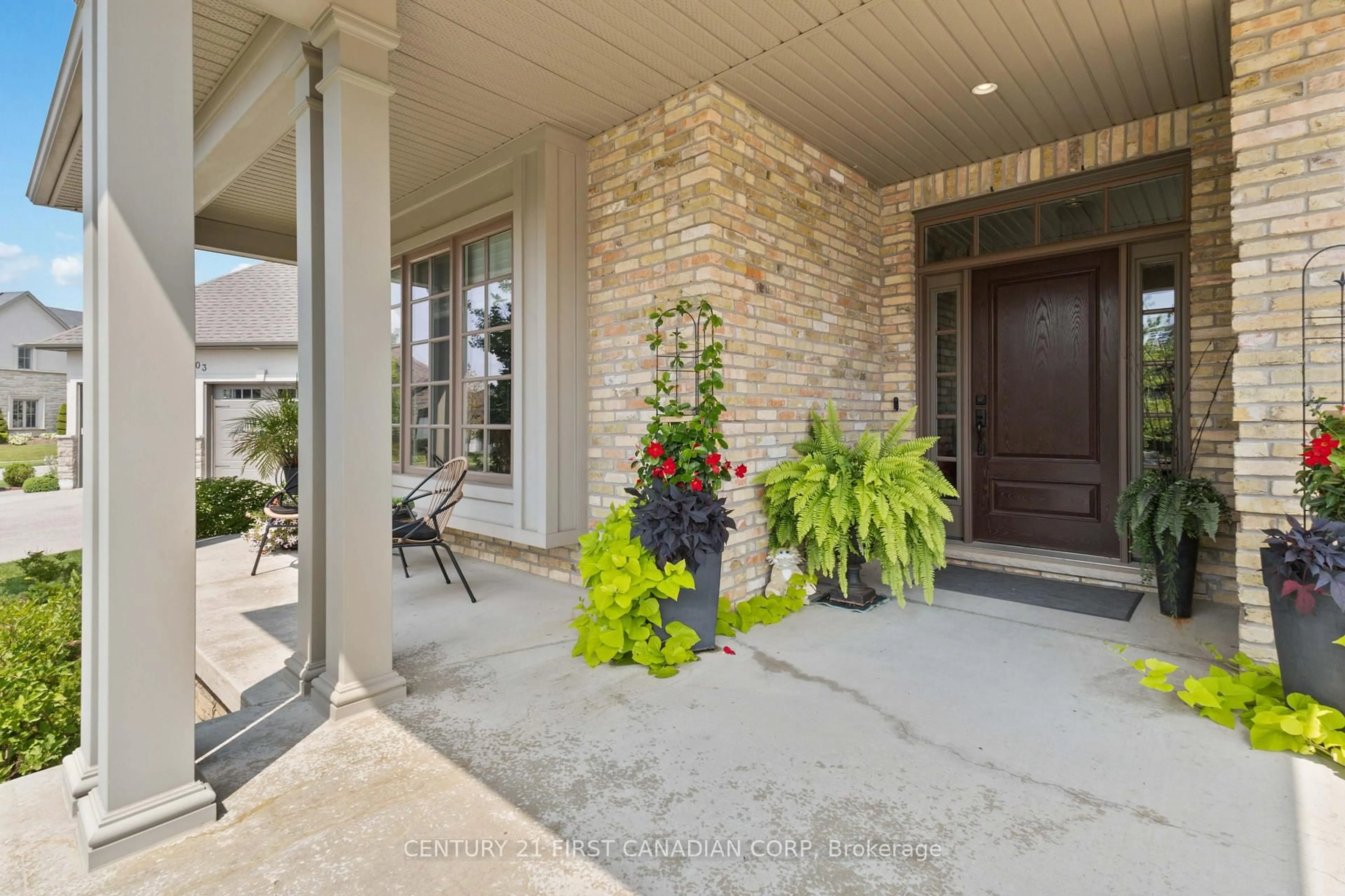 Indoor entryway for 217 Delacourt Rd, London North Ontario N6G 0H3