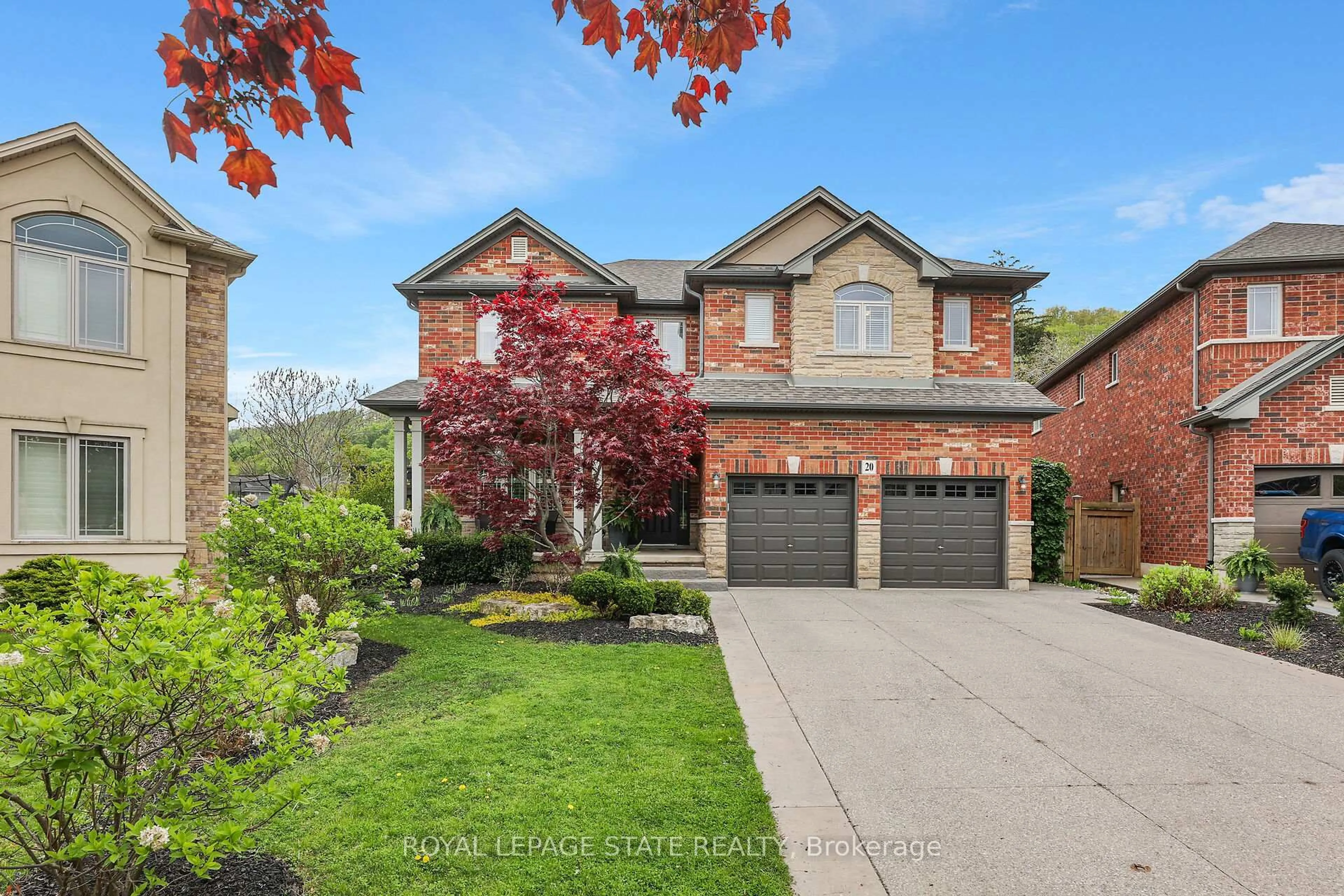 Home with brick exterior material, street for 20 Catalpa Crt, Grimsby Ontario L3M 0B1