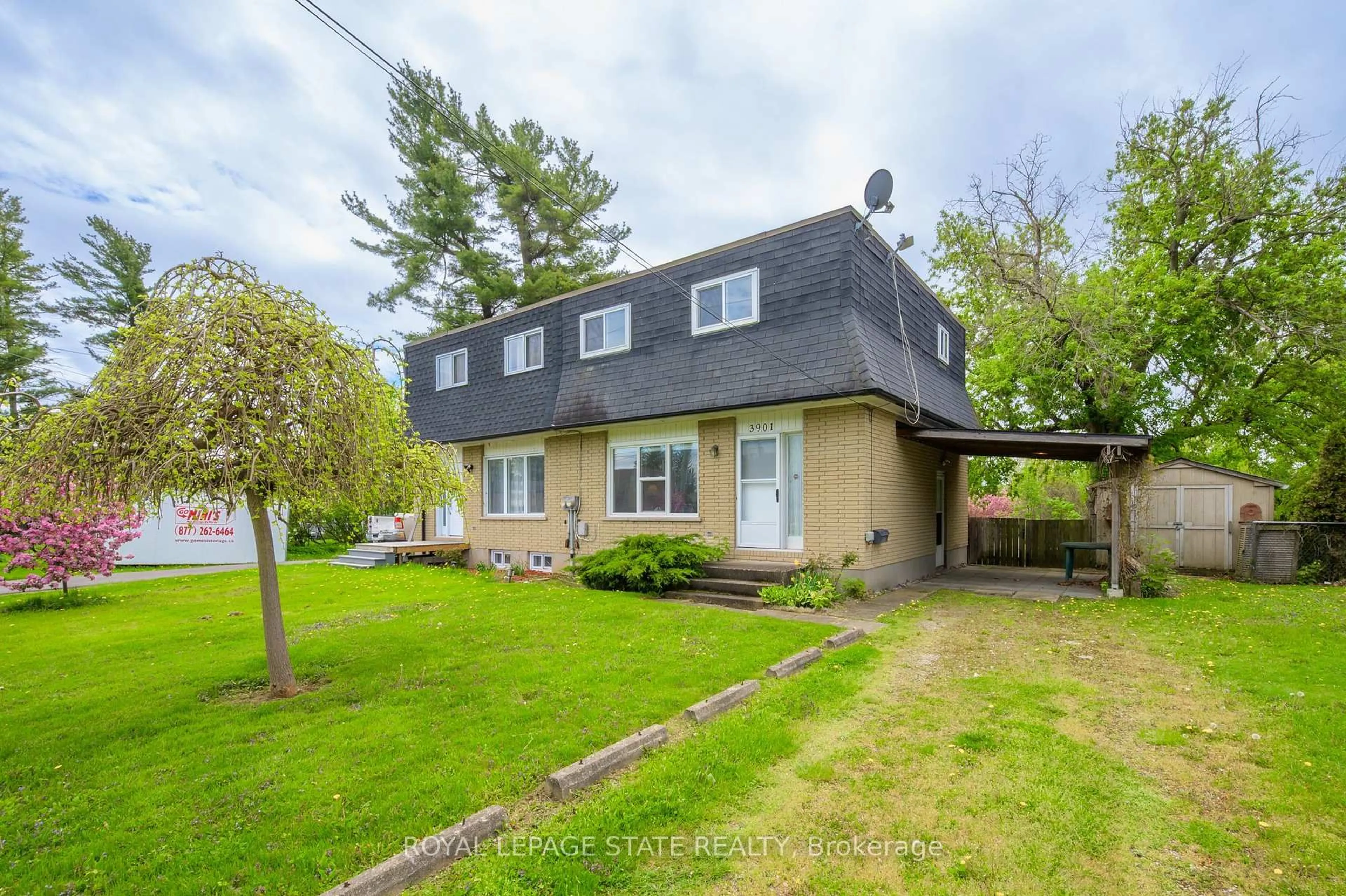 A pic from outside/outdoor area/front of a property/back of a property/a pic from drone, street for 3901 Rebstock Rd, Fort Erie Ontario L0S 1B0