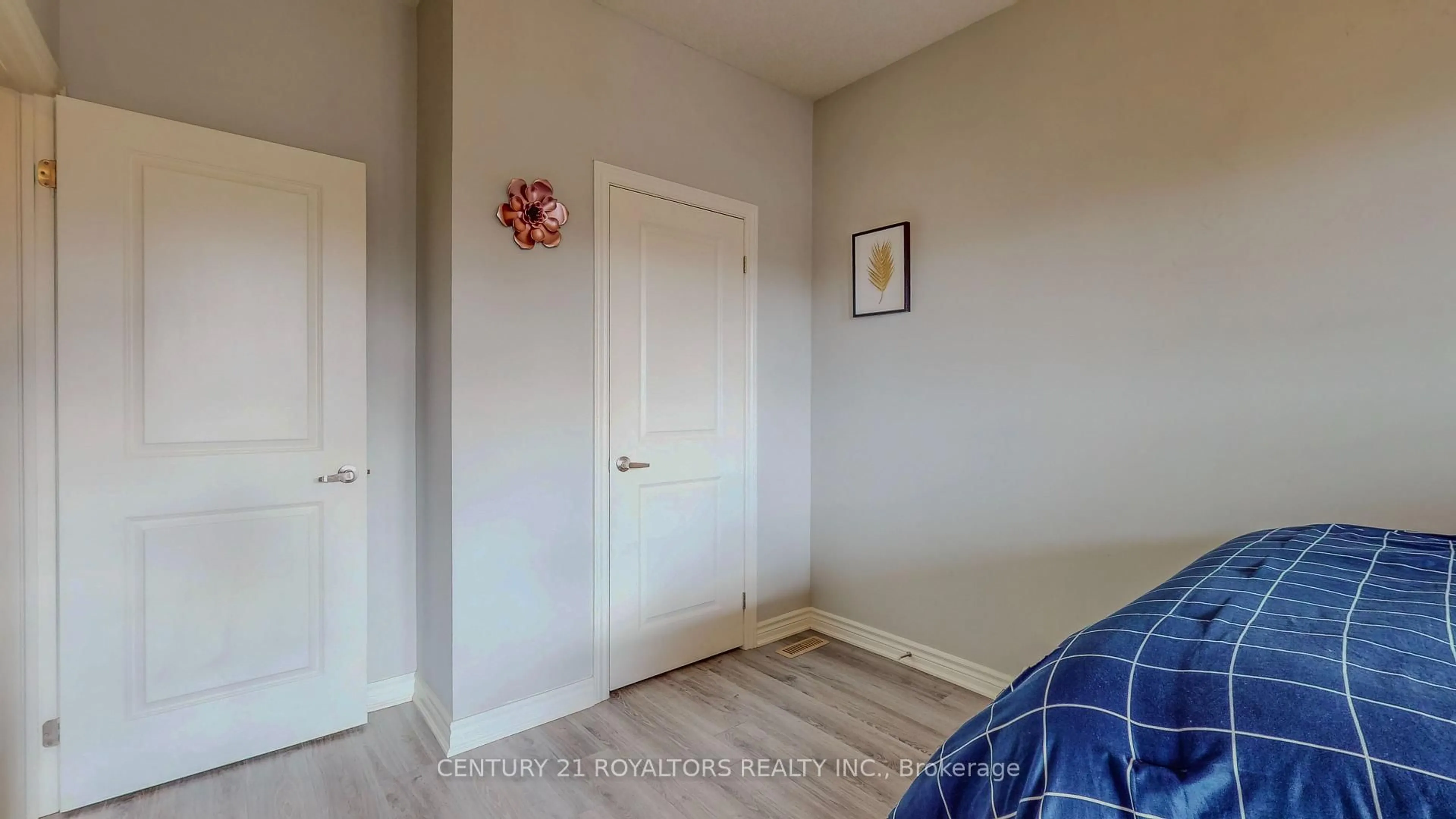 Indoor entryway for 45 Harvest Ave, Tillsonburg Ontario N4G 0H9