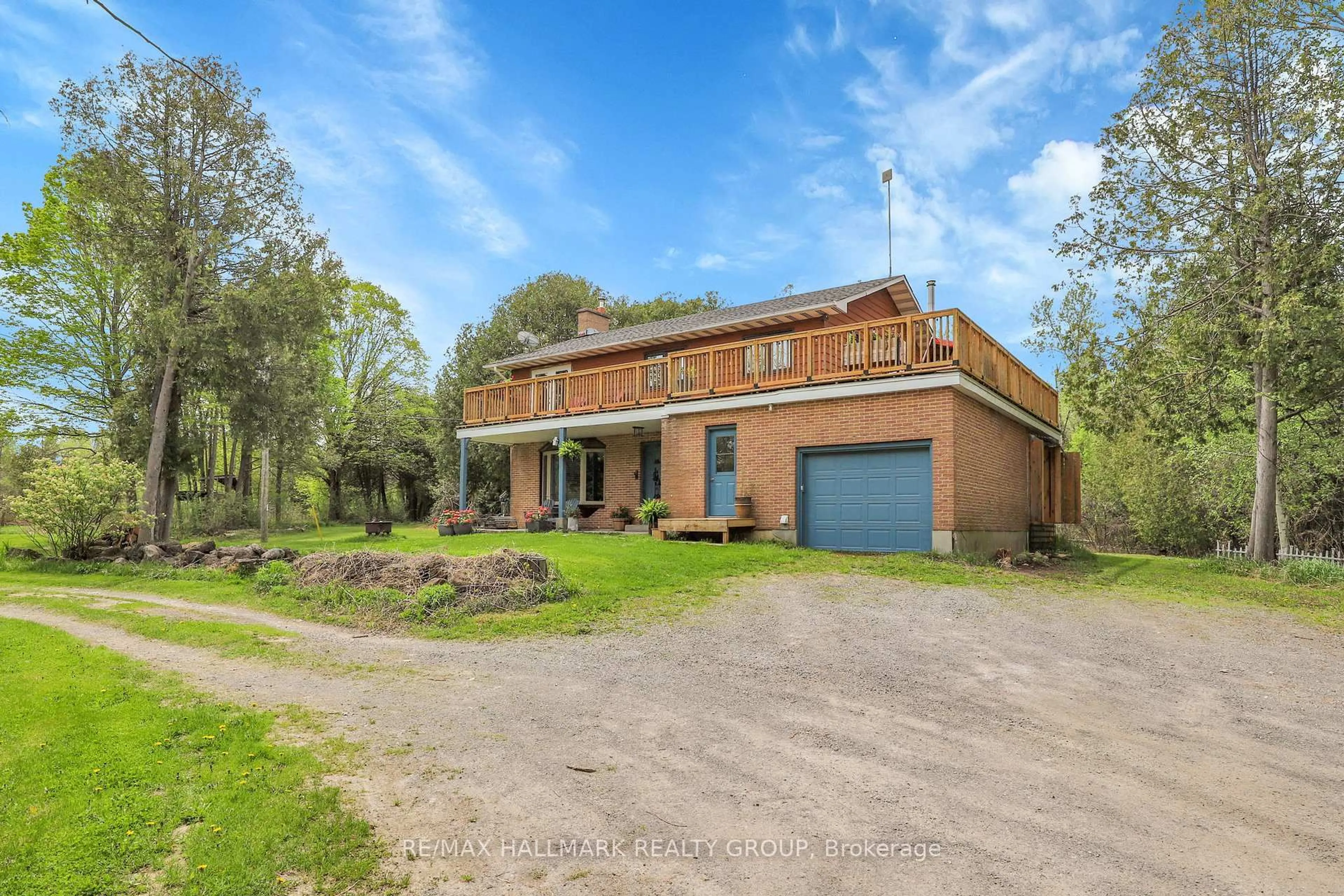 A pic from outside/outdoor area/front of a property/back of a property/a pic from drone, building for 6306 Proven Line Rd, Richmond Ontario K0A 2Z0