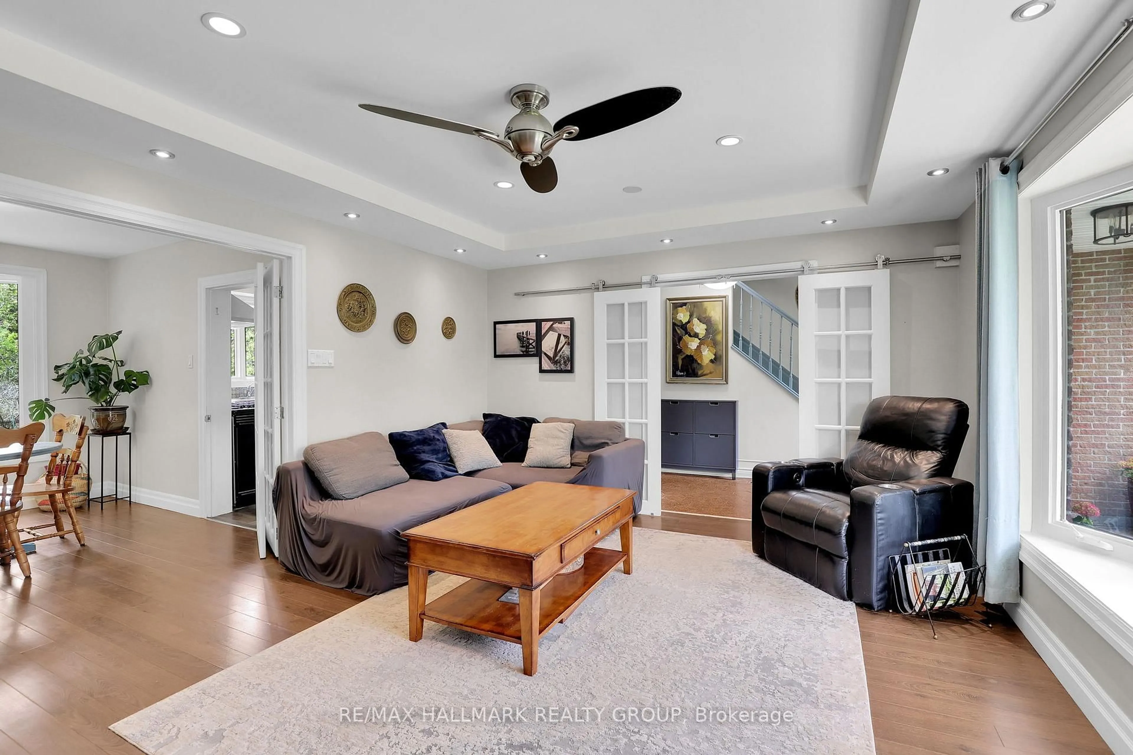 Living room with furniture, unknown for 6306 Proven Line Rd, Richmond Ontario K0A 2Z0