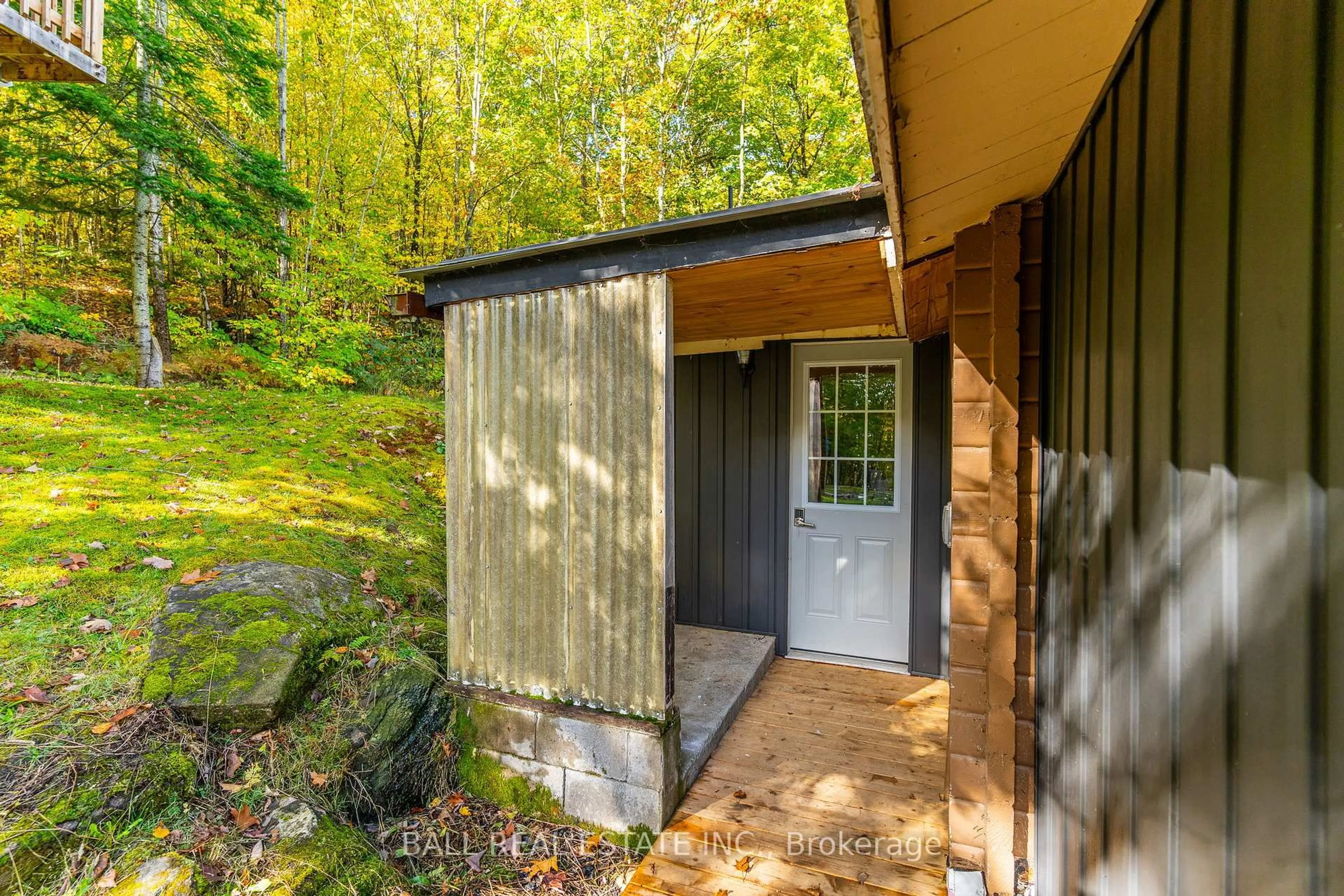Unknown for 19181 Highway 35 N/A, Algonquin Highlands Ontario K0M 1S0