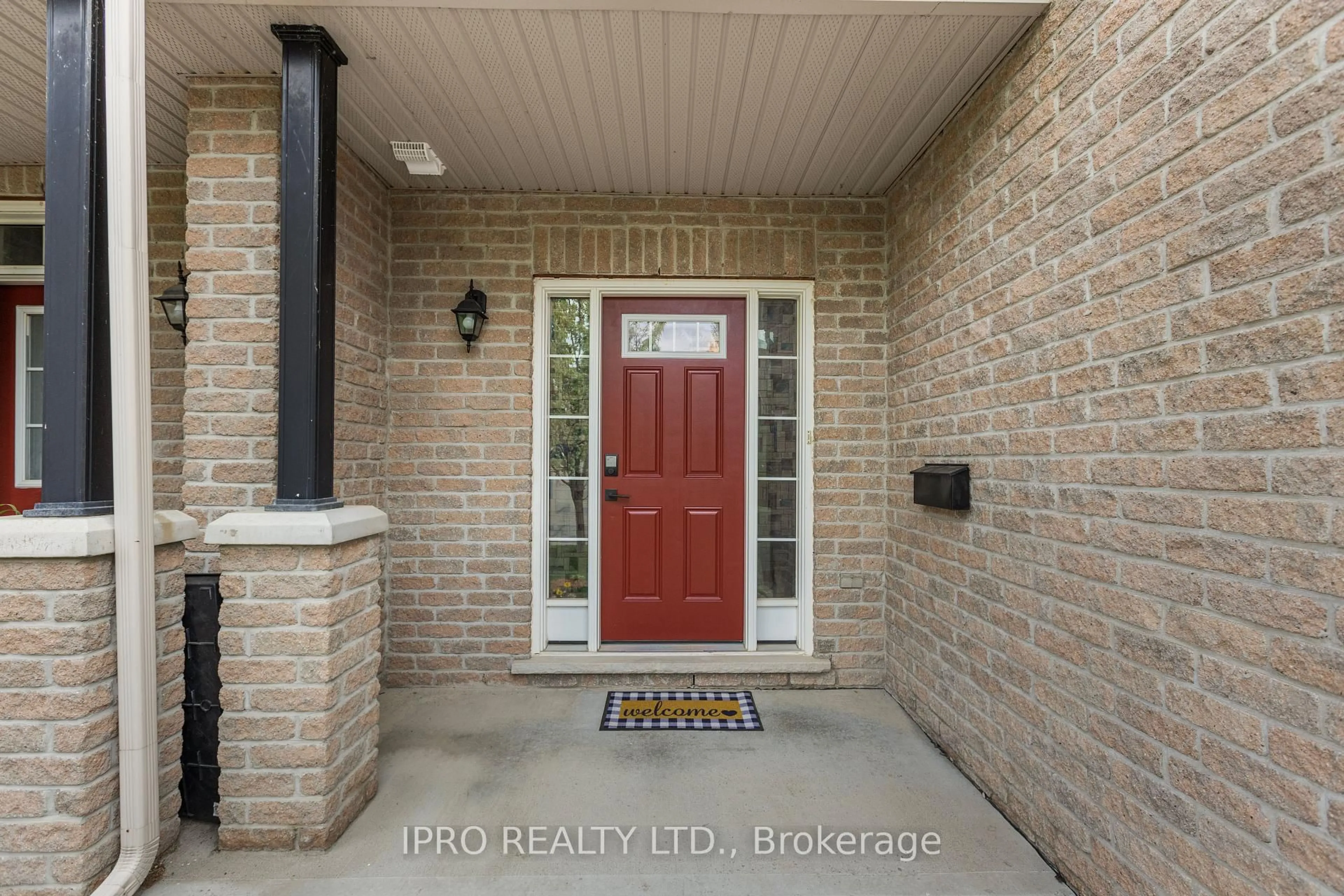 Indoor entryway for 105 Pinnacle Dr #Unit 62, Kitchener Ontario N2P 1B8
